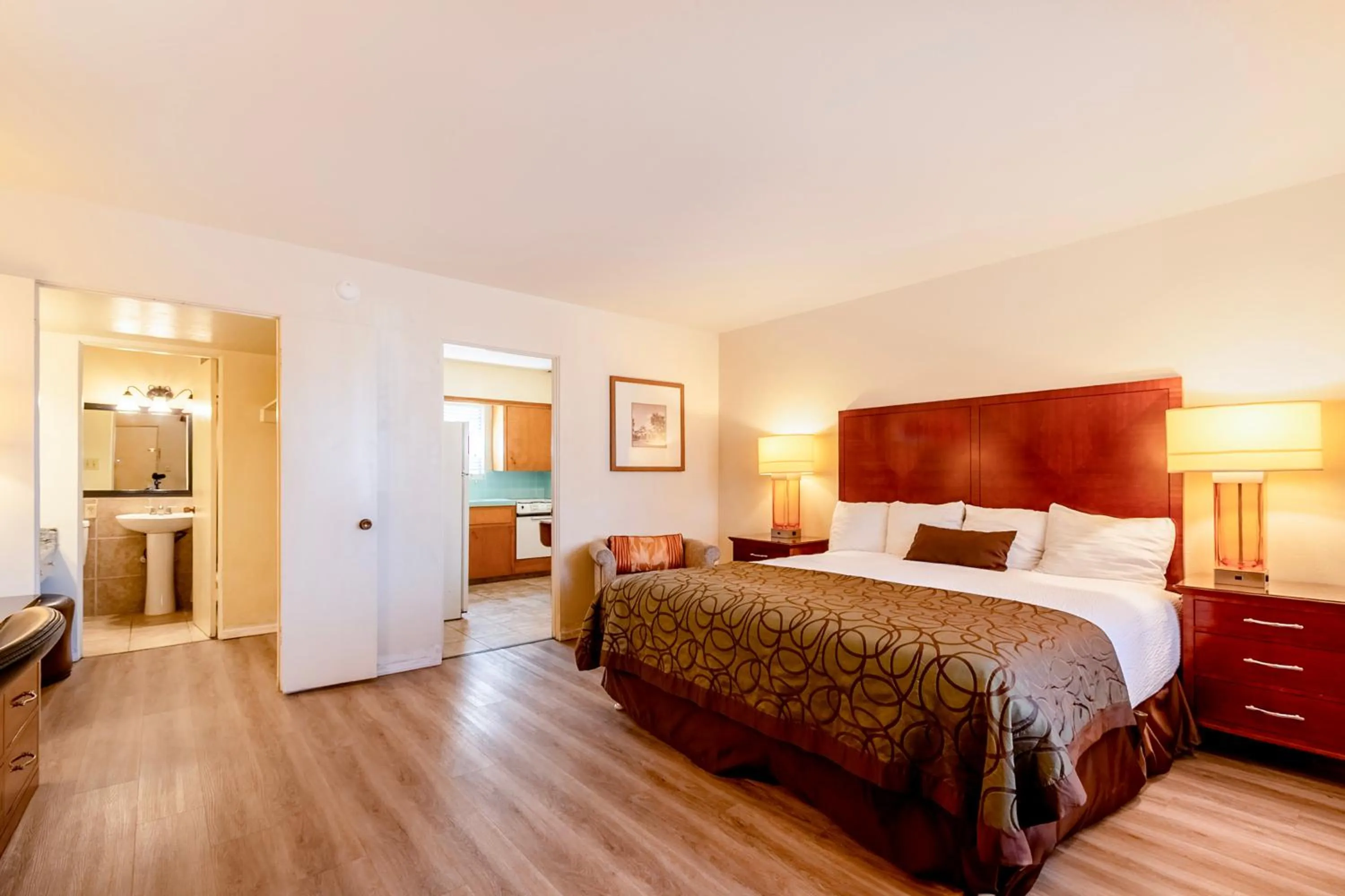 Bedroom, Bed in Historic Coronado Motor Hotel by OYO
