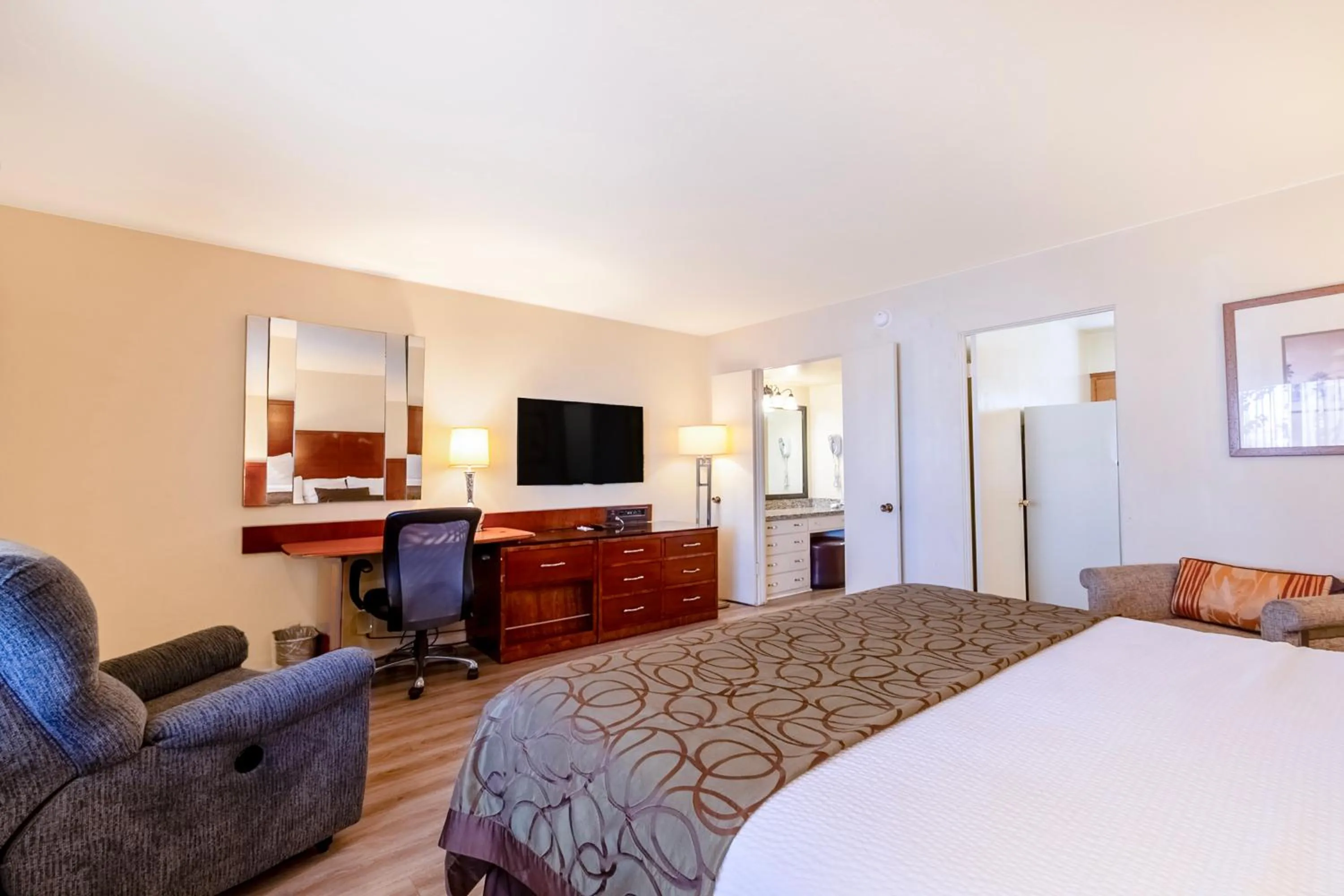 Bedroom, Bed in Historic Coronado Motor Hotel by OYO