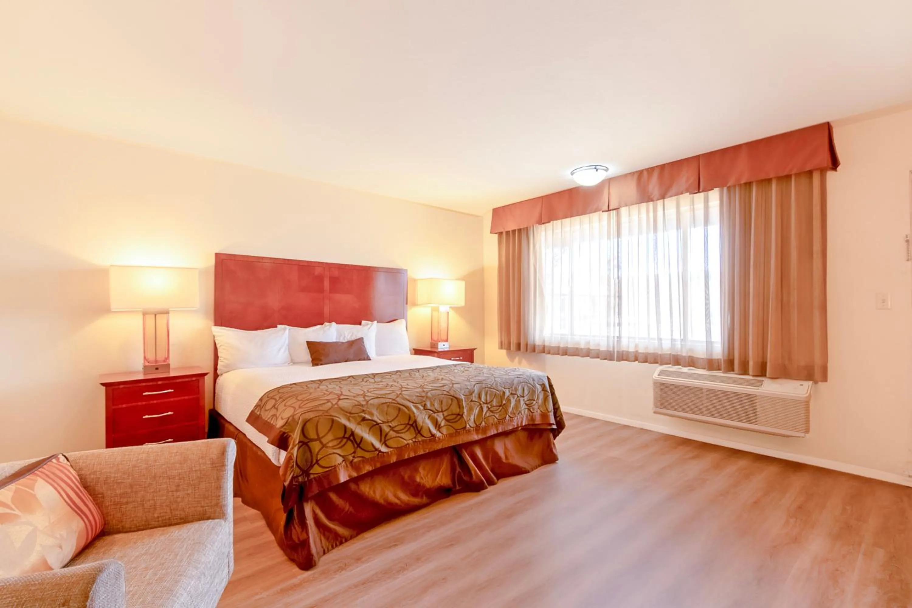 Bedroom, Bed in Historic Coronado Motor Hotel by OYO