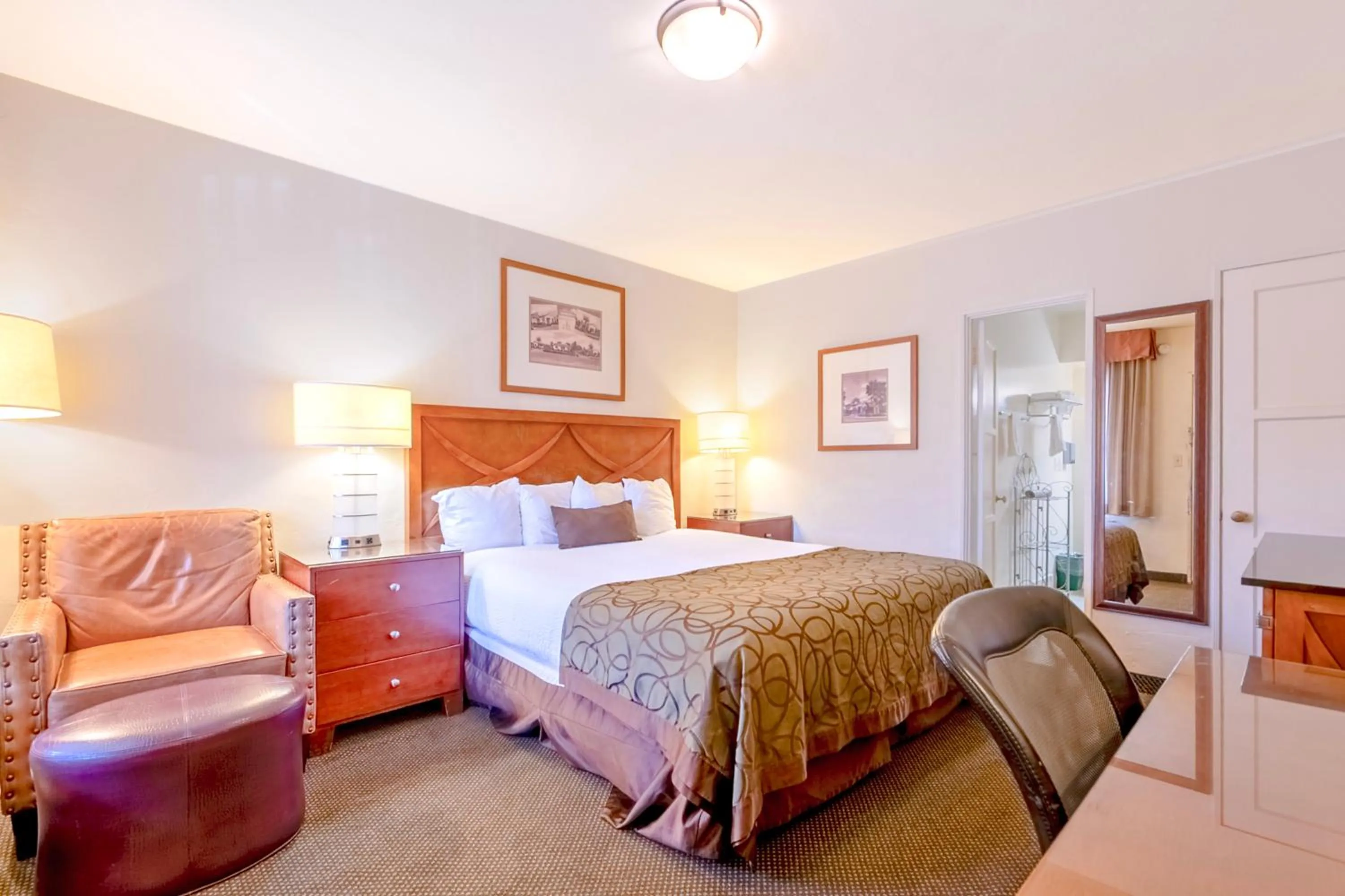 Bedroom, Bed in Historic Coronado Motor Hotel by OYO