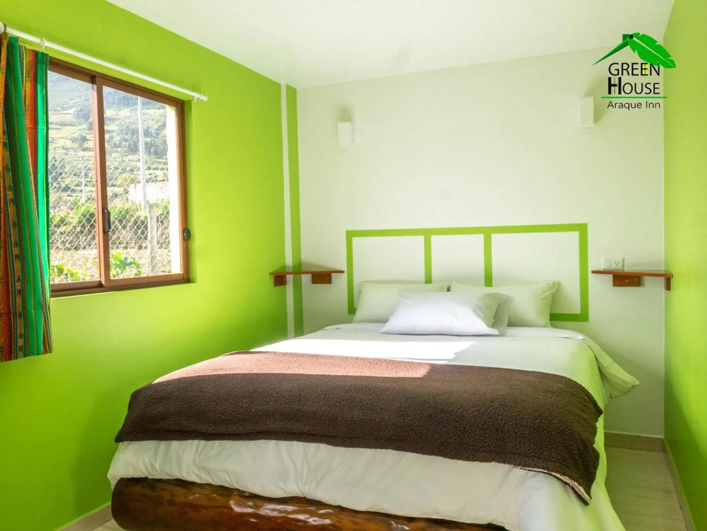 Mountain view, Bed in Green House Araque Inn