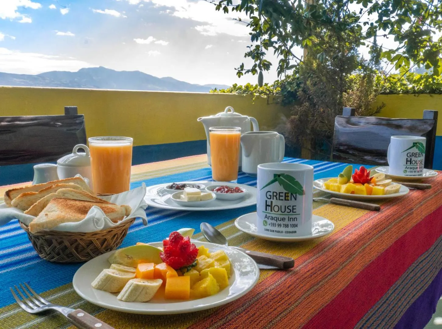 Breakfast in Green House Araque Inn