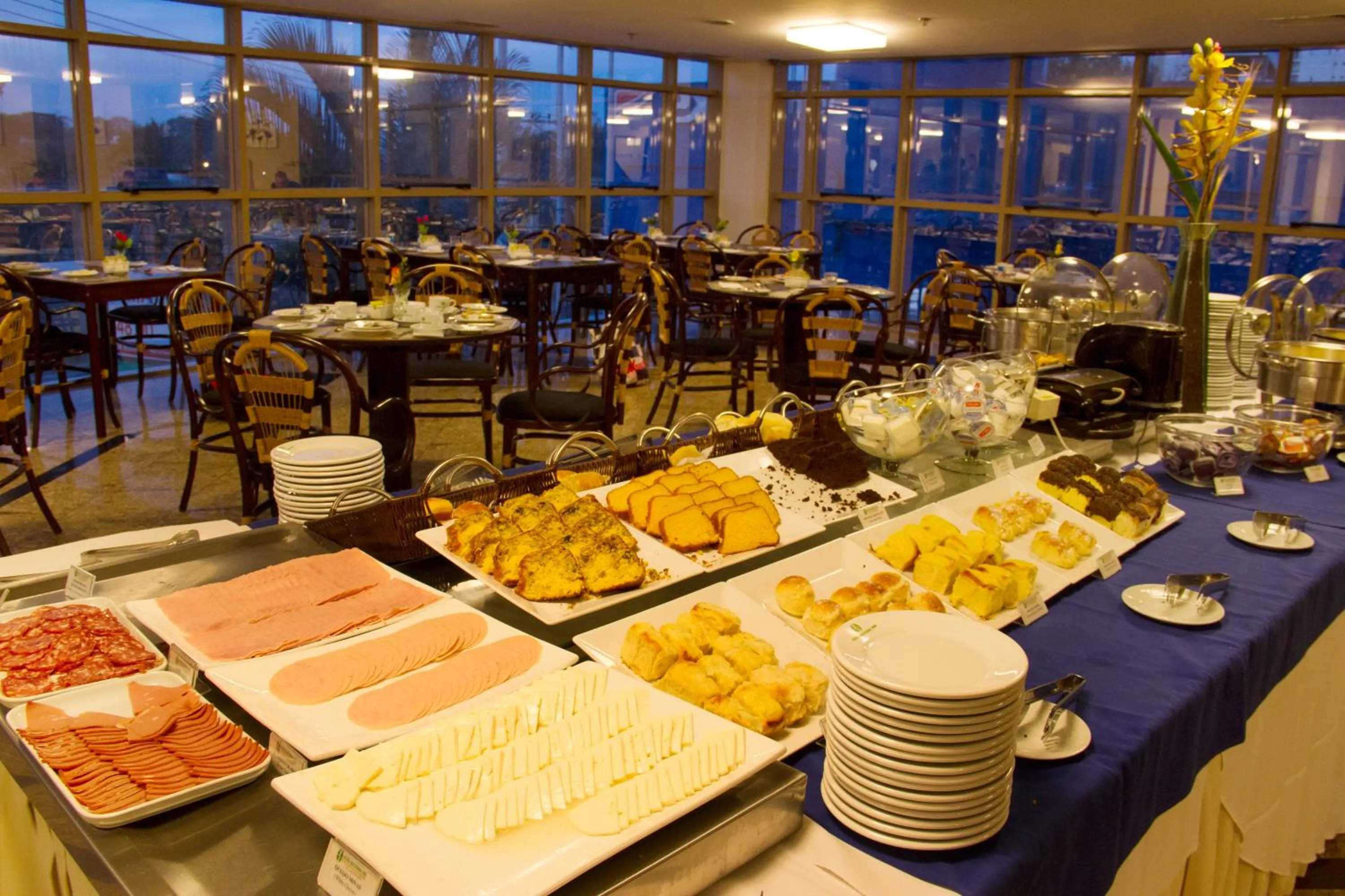 Restaurant/places to eat in Hotel Nacional Inn São José dos Campos