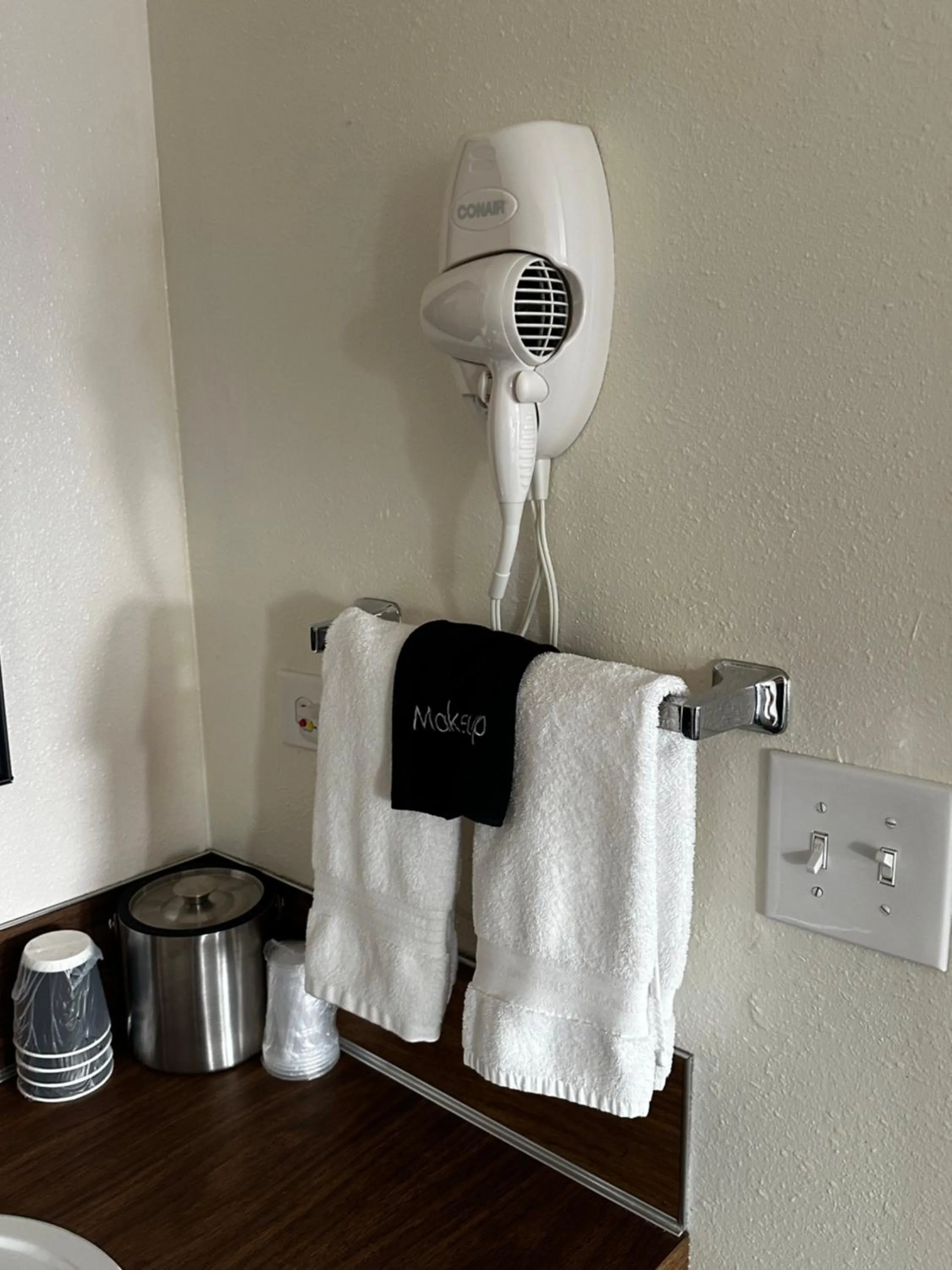 towels in State Street Motel