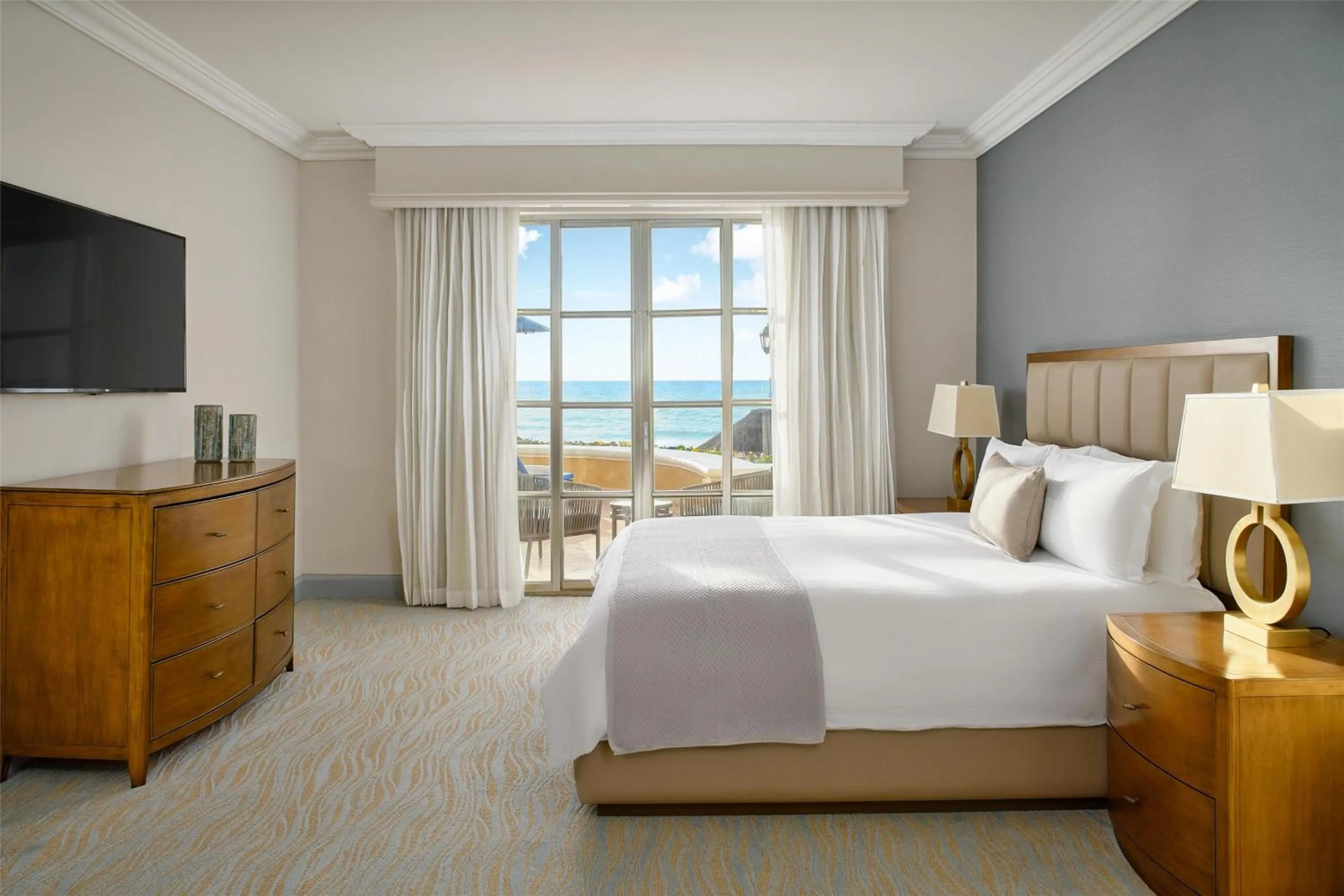 Photo of the whole room, Bed in Kempinski Hotel Cancun