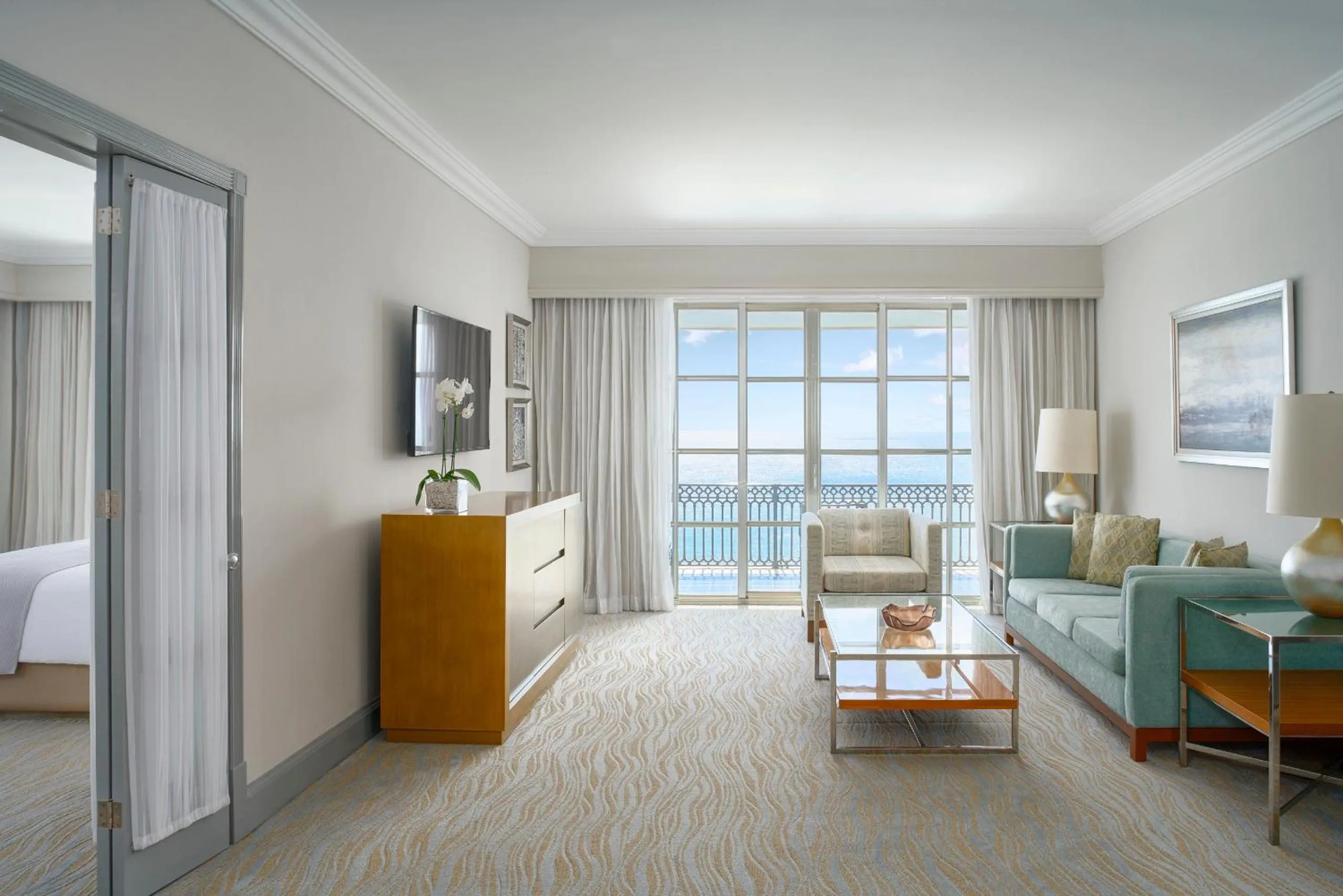 Living room, Bed in Kempinski Hotel Cancun