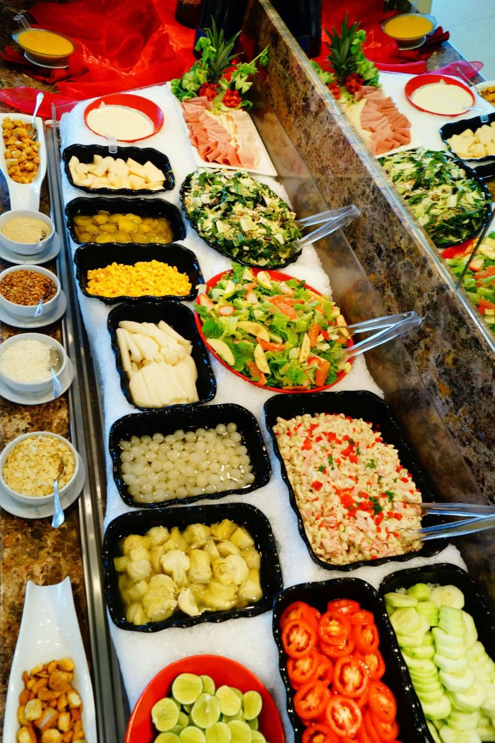 Lounge or bar in Courtyard Monterrey San Jeronimo