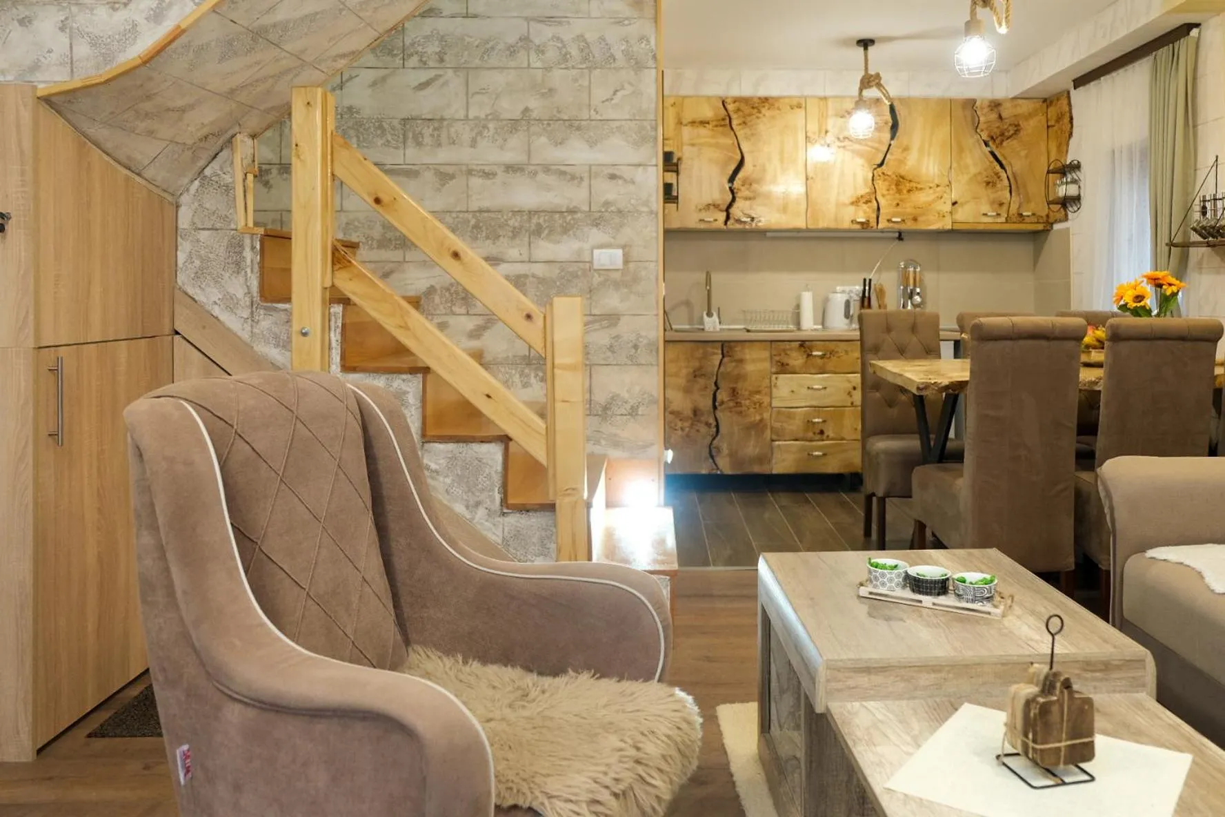 Dining area in Villa Zagorka and mountain houses A, M, D