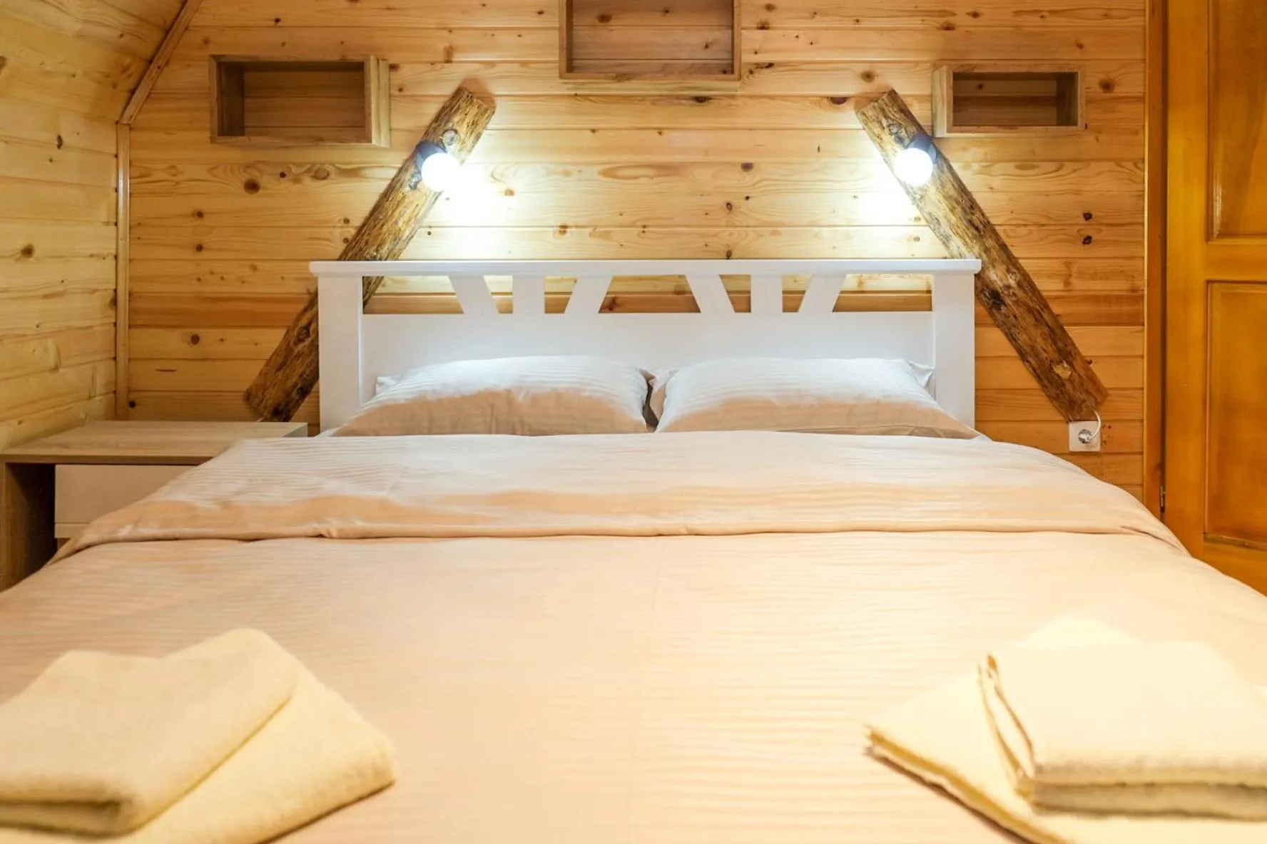 Bed in Villa Zagorka and mountain houses A, M, D
