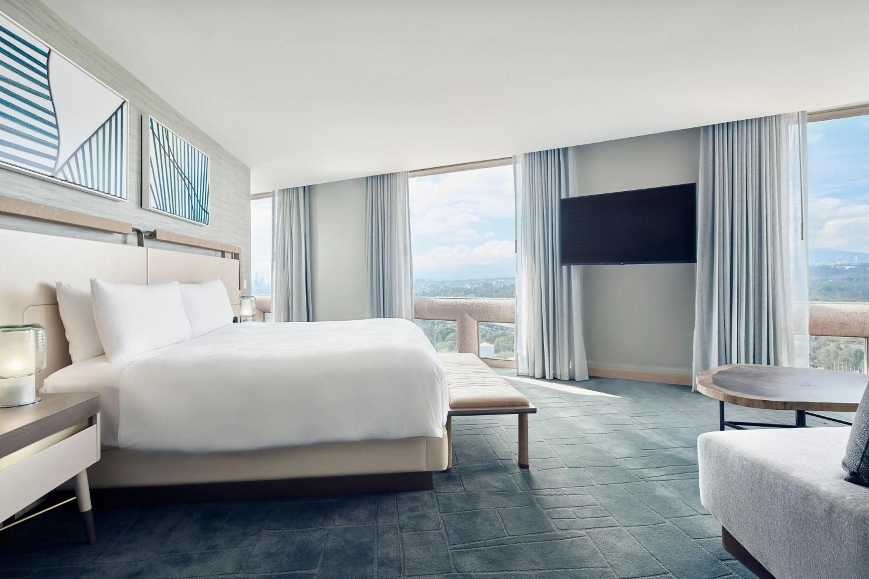 Photo of the whole room, Bed in JW Marriott Hotel Mexico City Polanco