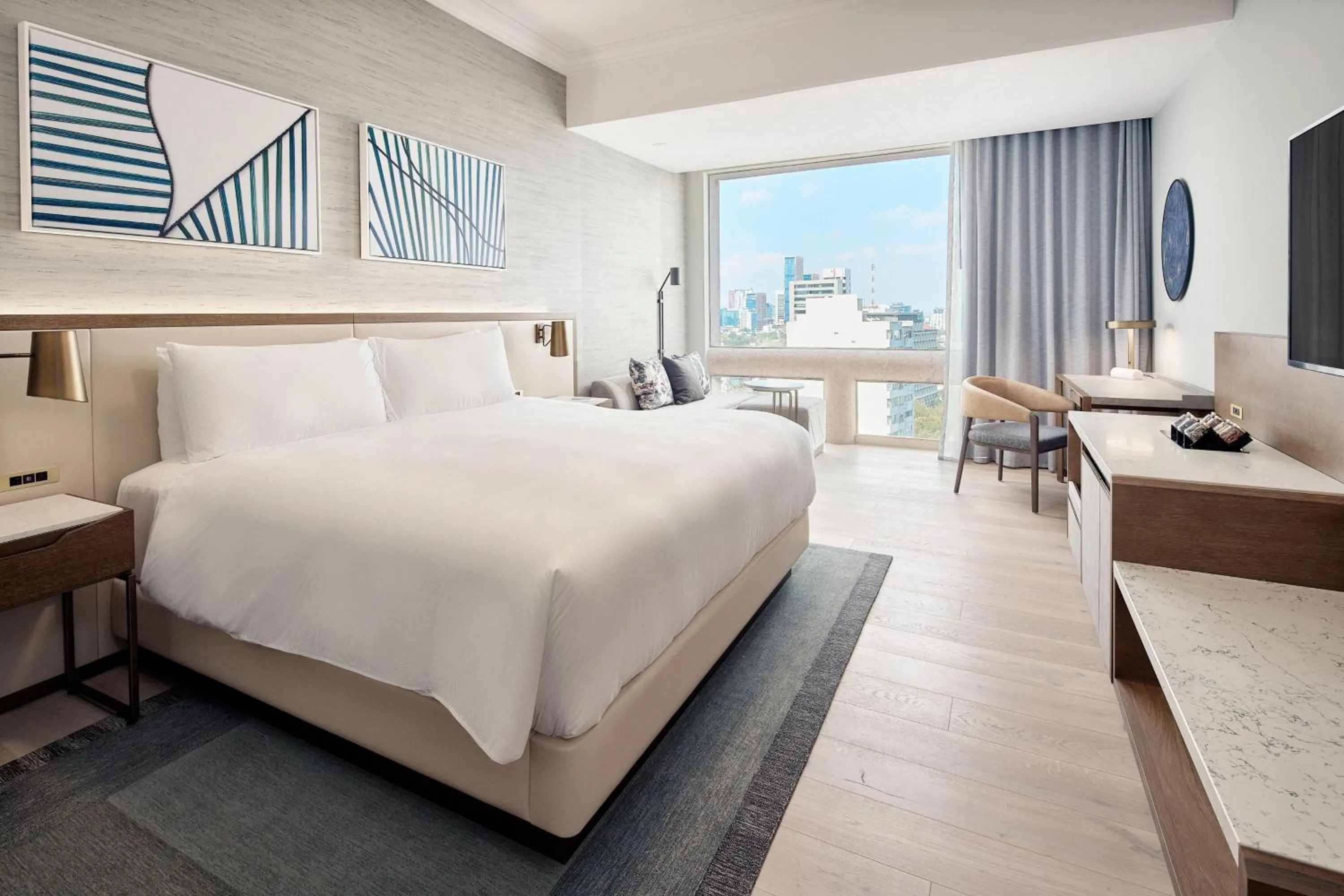 Photo of the whole room, Bed in JW Marriott Hotel Mexico City Polanco