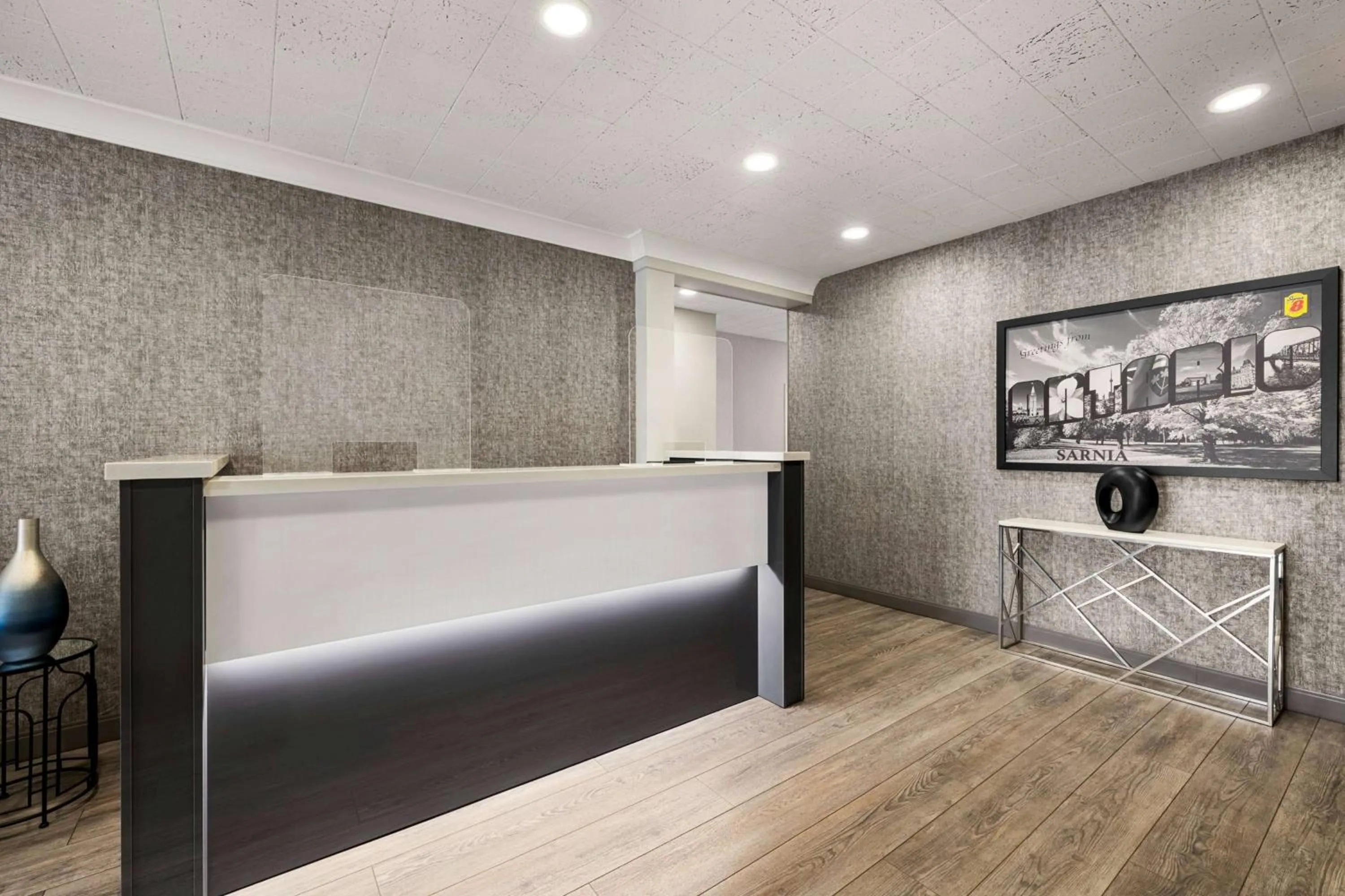 Lobby or reception in Super 8 by Wyndham Sarnia ON