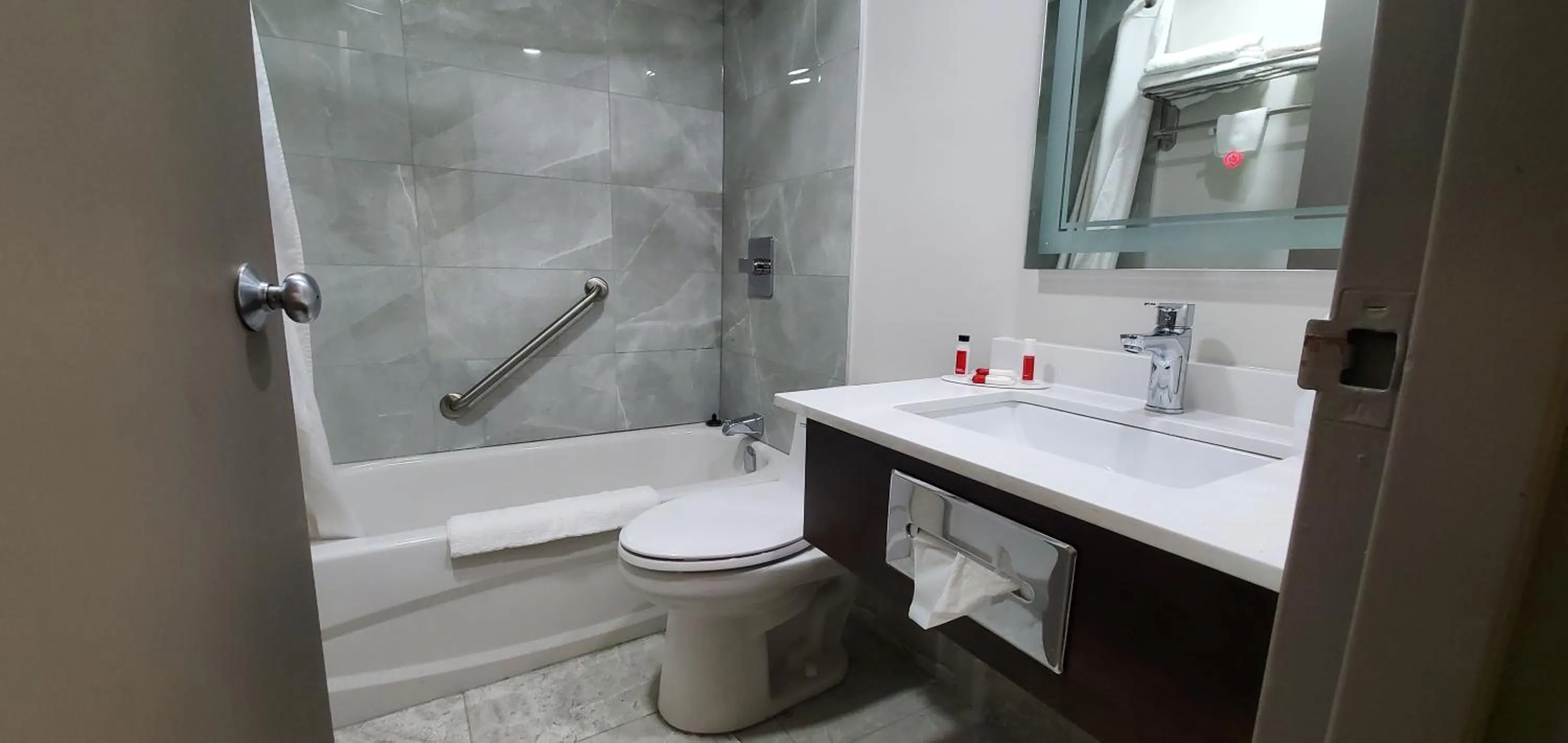 Bathroom in Super 8 by Wyndham Sarnia ON