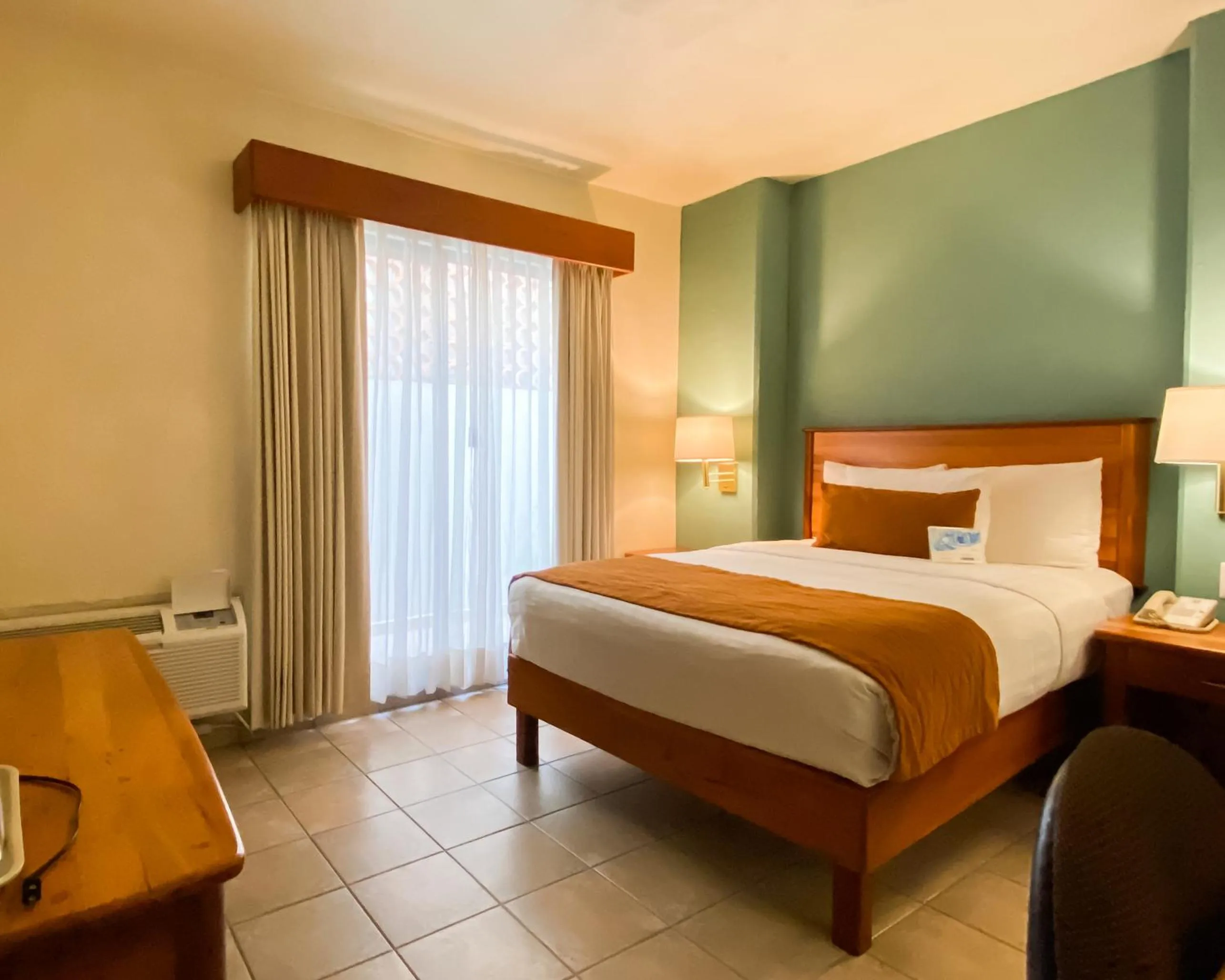 Bedroom, Bed in Comfort Inn Tampico