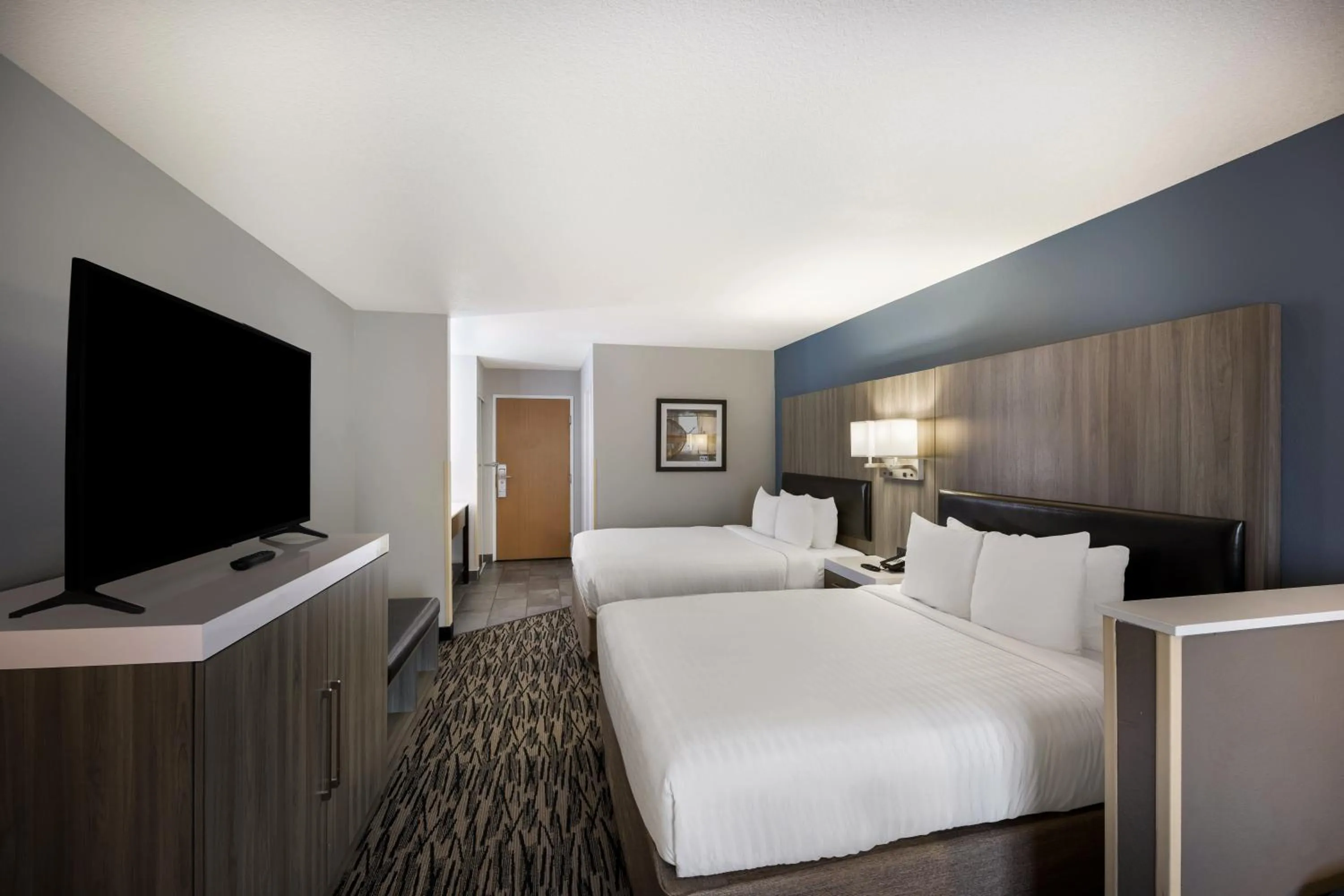 Photo of the whole room, Bed in Best Western PLUS Mountain View Auburn Inn