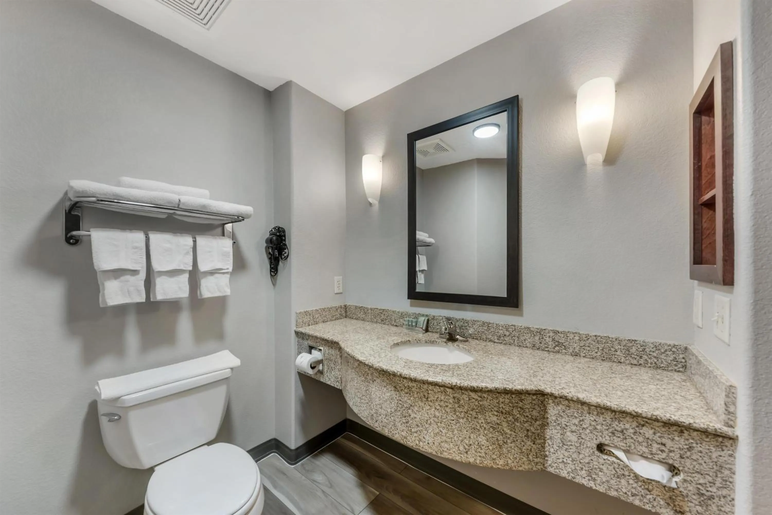 Bathroom in Best Western Sea World - Lackland AFB NW Hotel & Suites