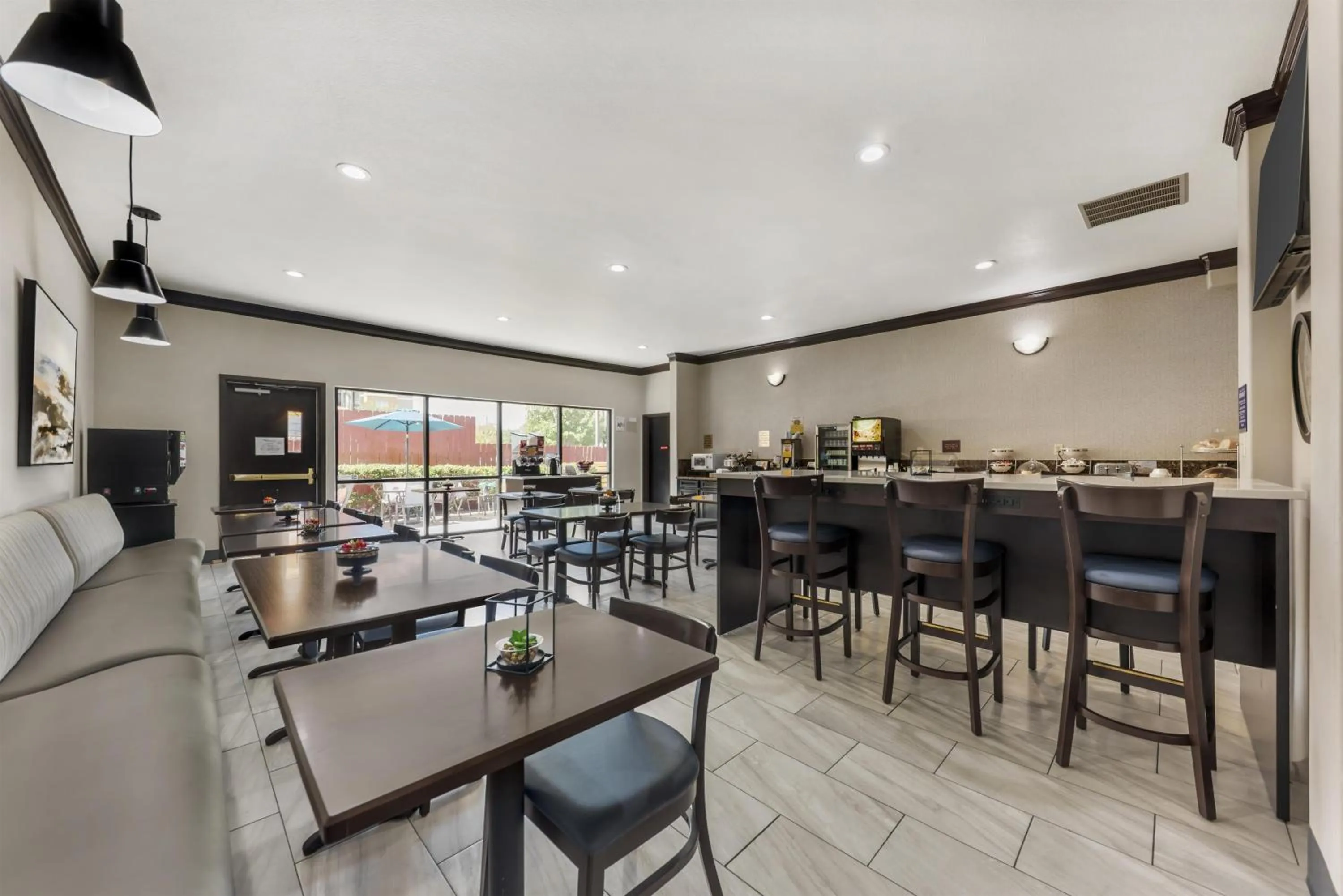 Breakfast in Best Western Sea World - Lackland AFB NW Hotel & Suites