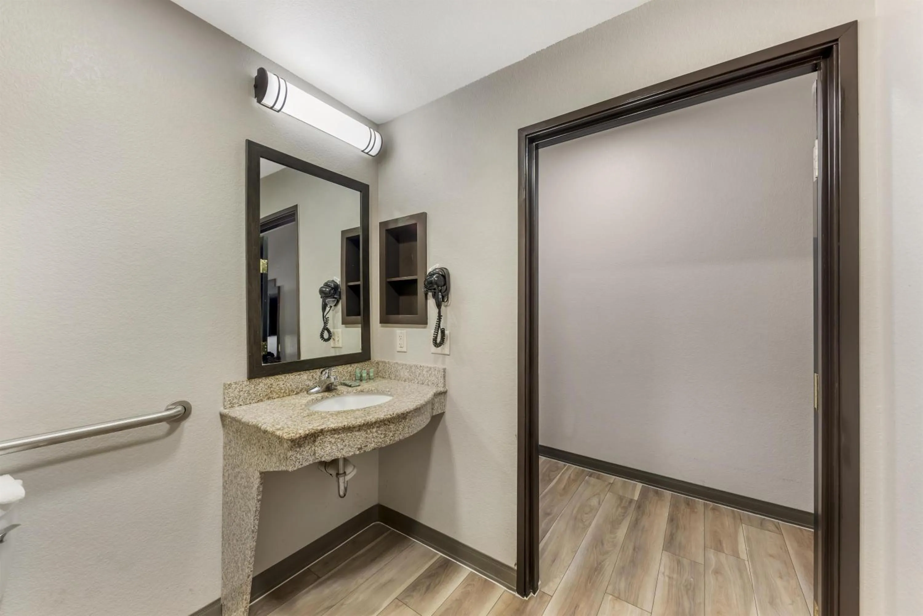 Bedroom in Best Western Sea World - Lackland AFB NW Hotel & Suites