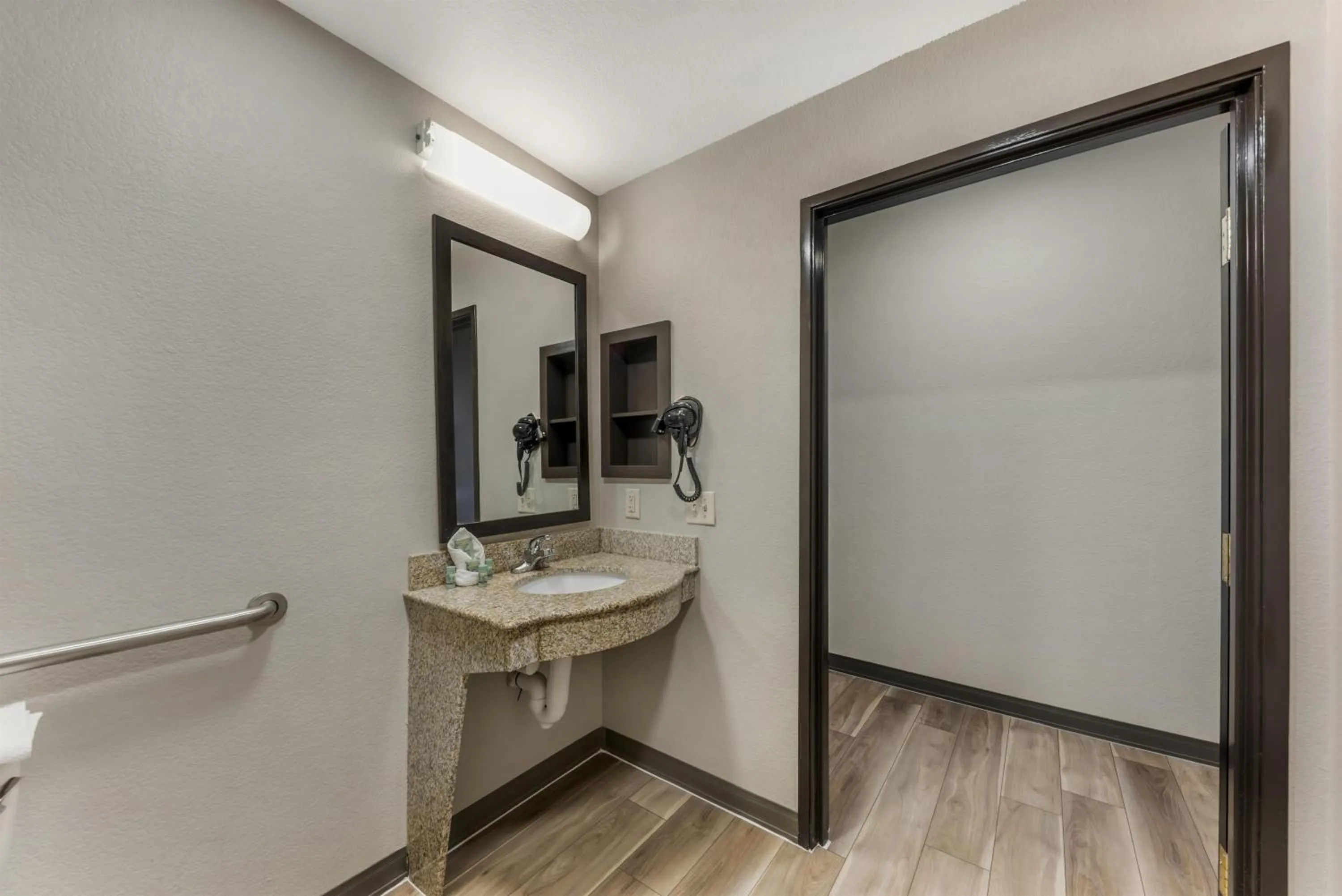 Bedroom in Best Western Sea World - Lackland AFB NW Hotel & Suites