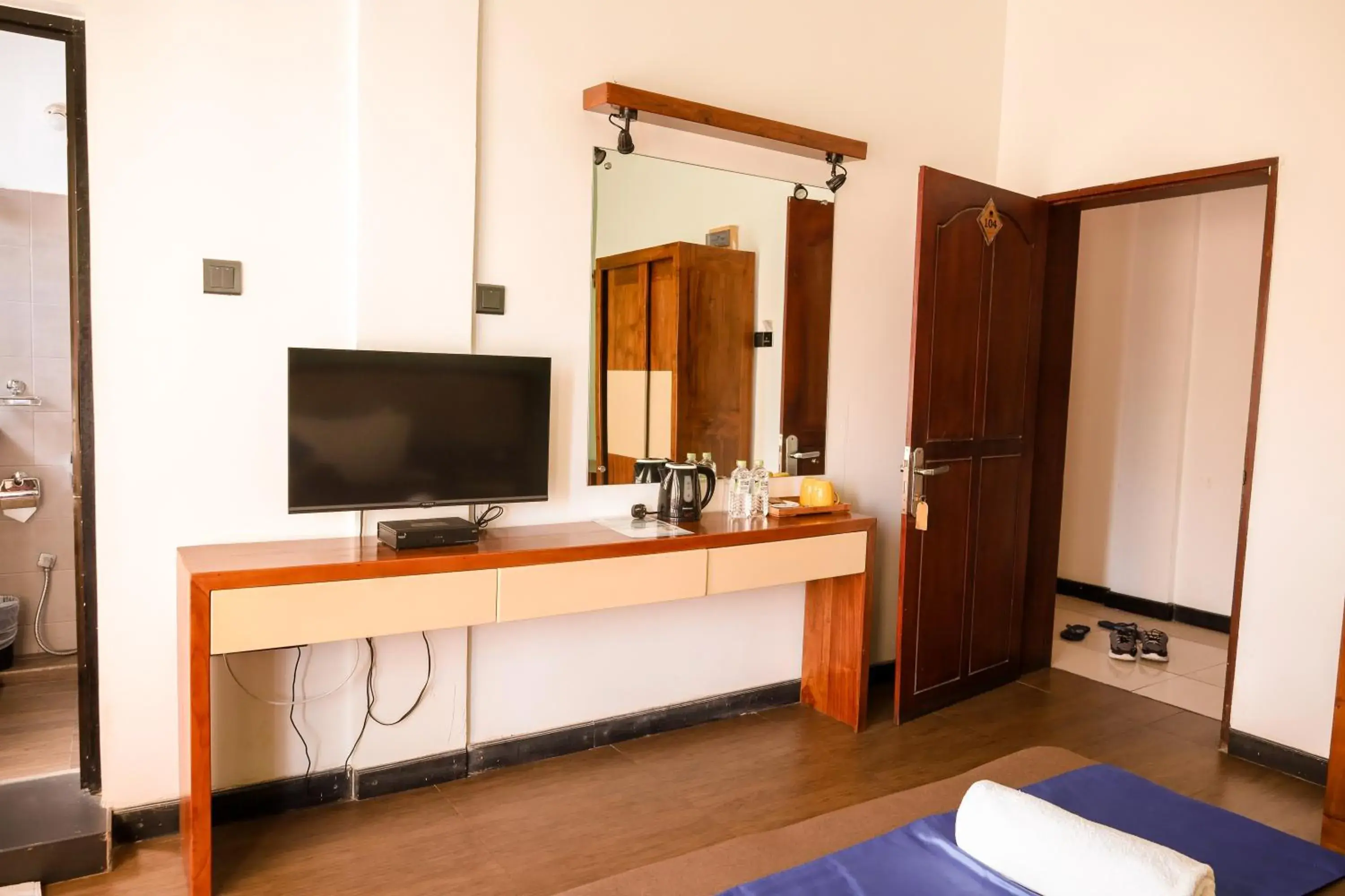 Deluxe Triple Room with River View in Hotel Elephant Bay Deluxe Triple Room with River View in Hotel Elephant Bay