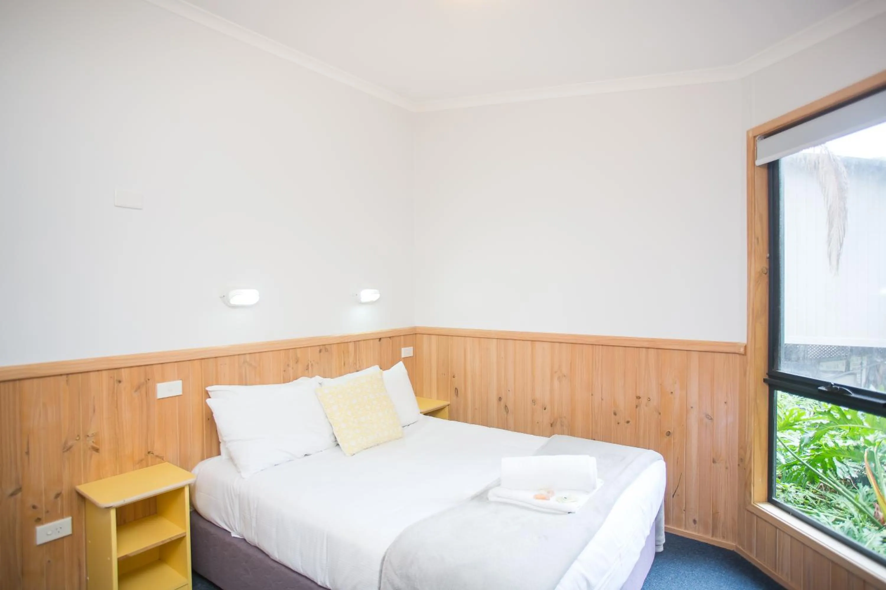 Bed in Thou Walla Sunset Retreat