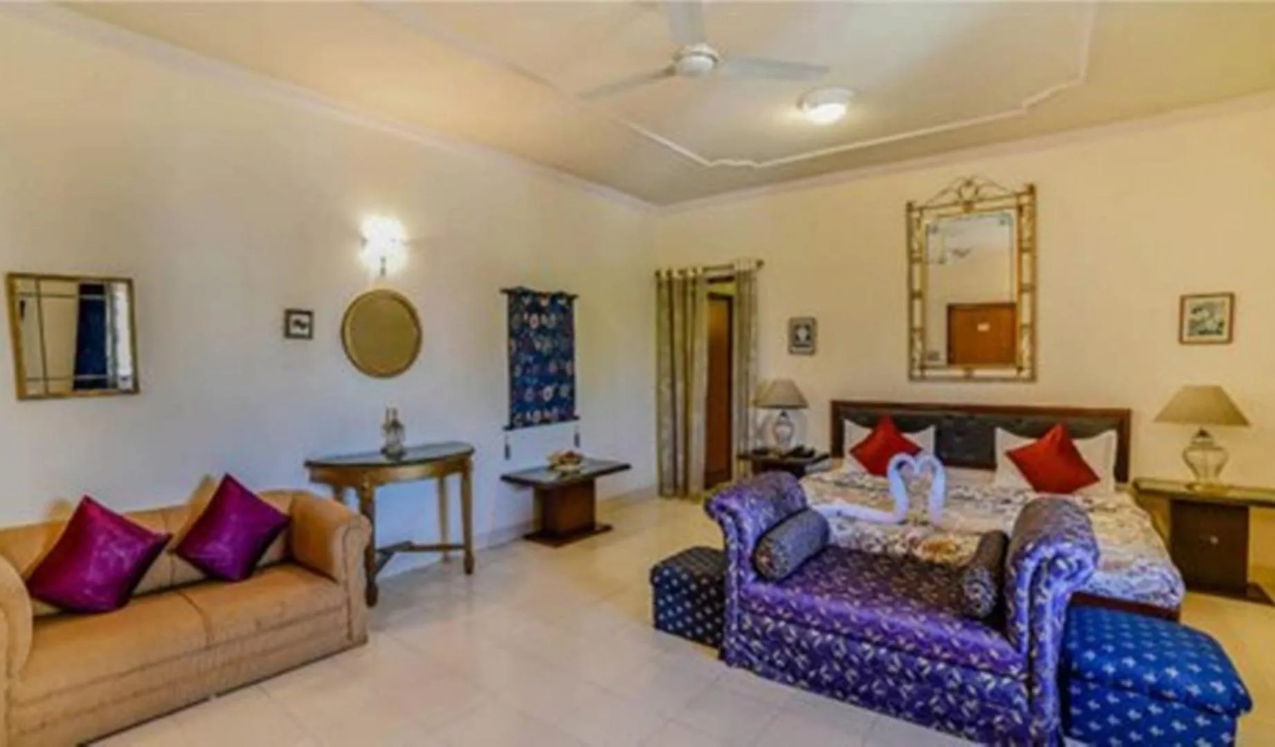 Photo of the whole room in Hotel Sugan Niwas Palace