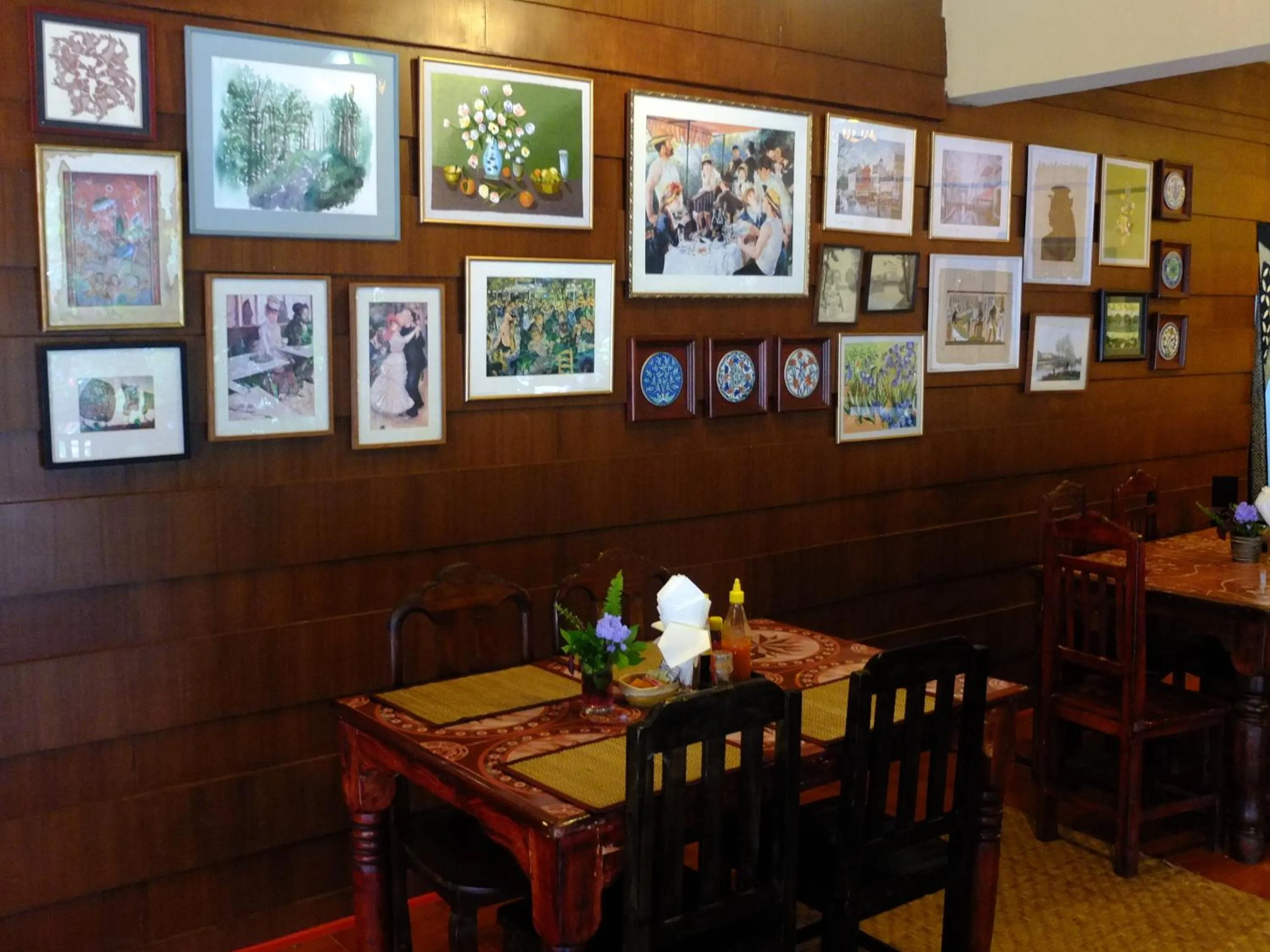 Restaurant/places to eat in Baantawan Guesthouse Pai