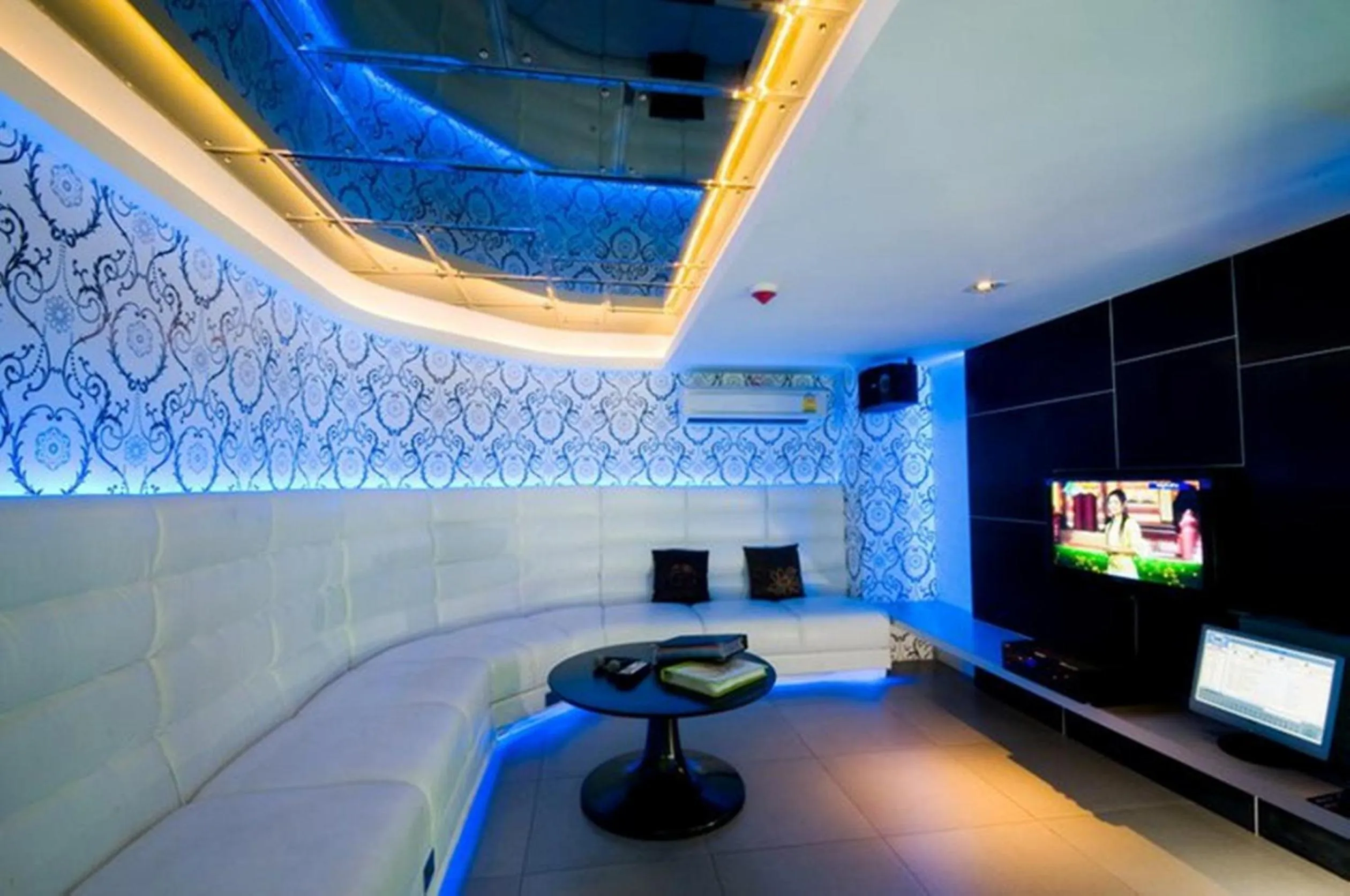 Communal lounge/ TV room in The Park Residence @ Bangkok