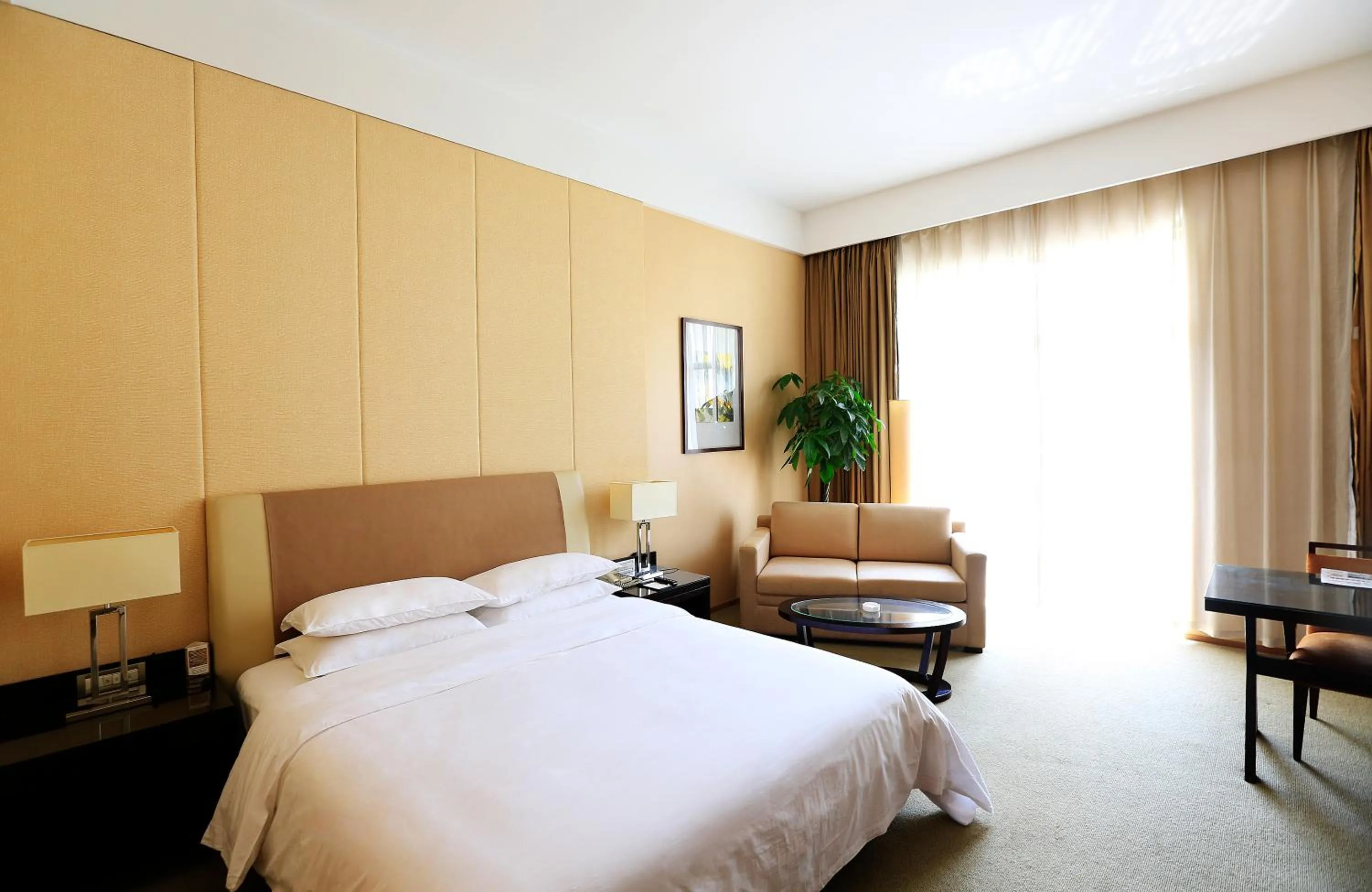 Photo of the whole room, Bed in Jinling Resort Nanjing