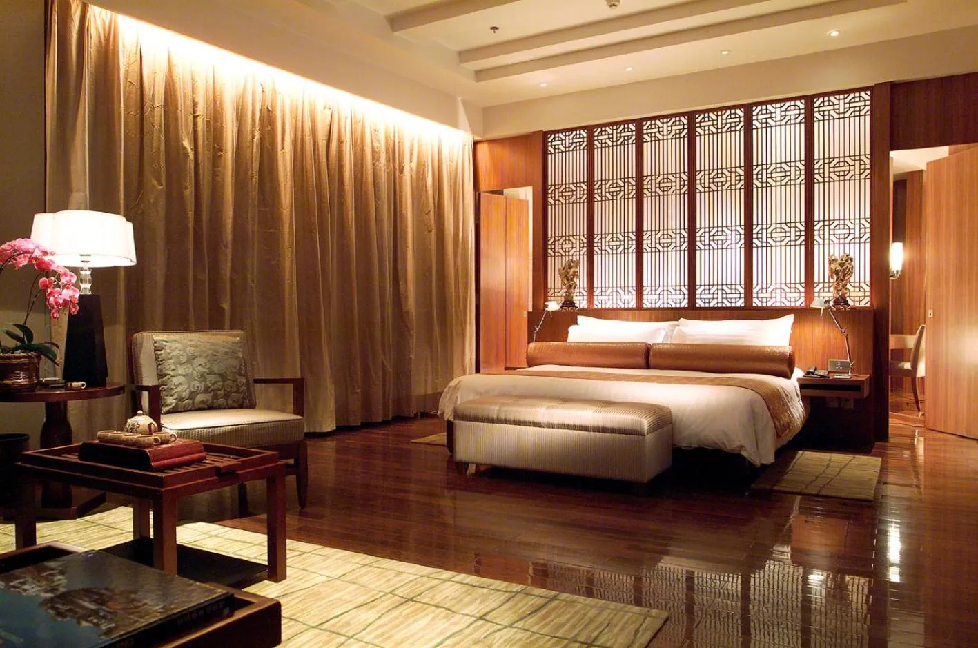 Photo of the whole room, Bed in Jinling Resort Nanjing