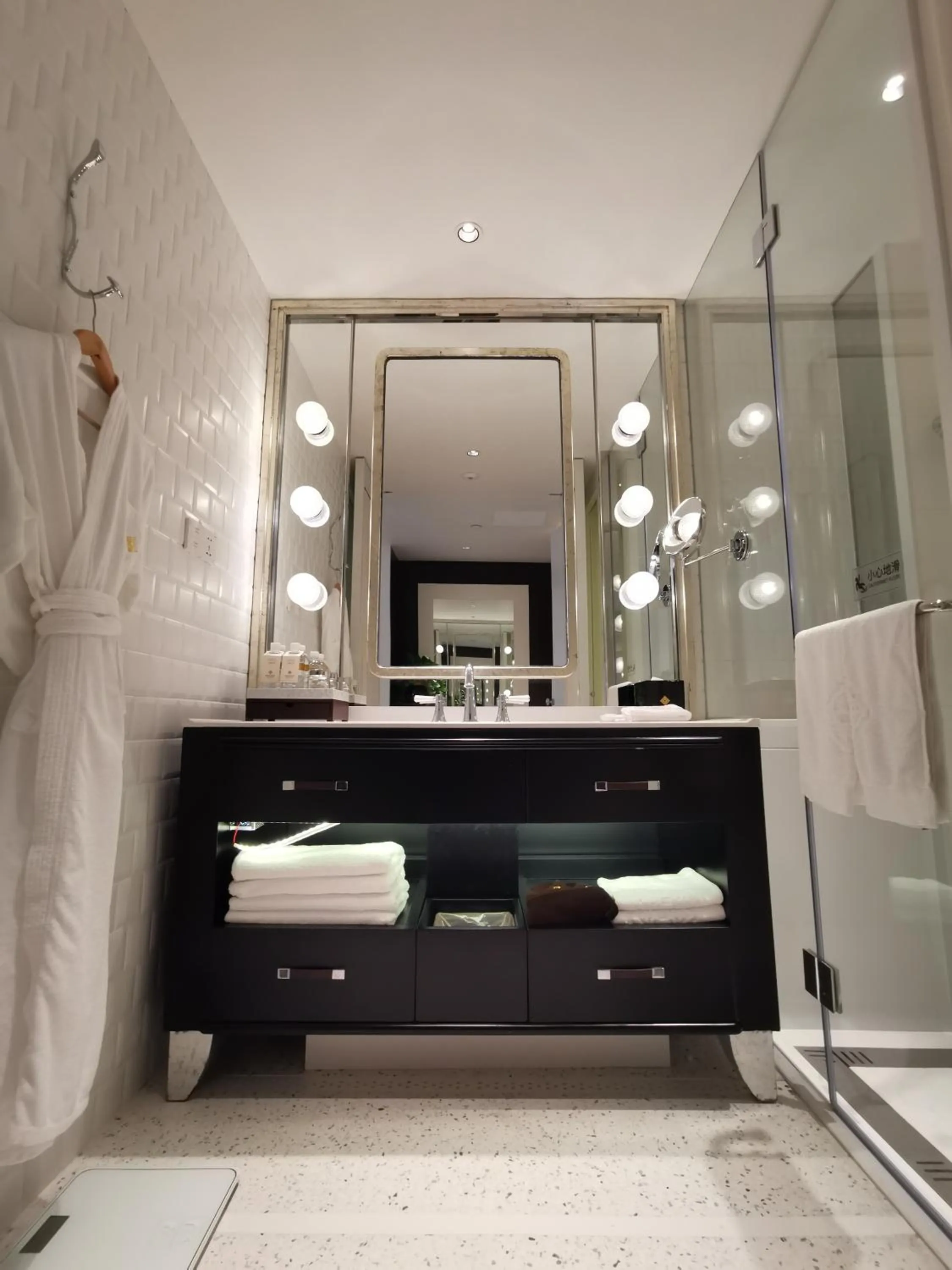 Photo of the whole room in Jinling Resort Nanjing