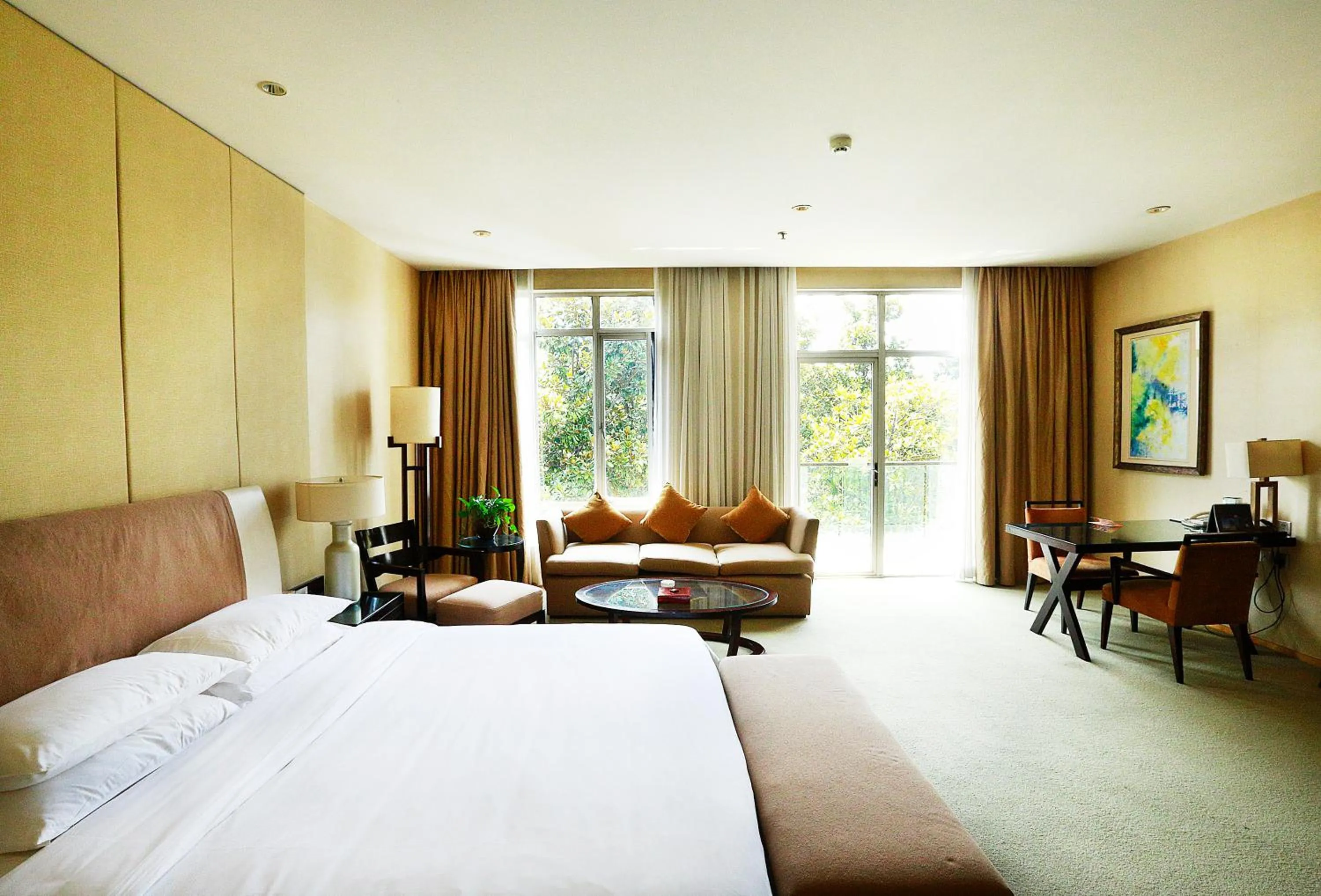Photo of the whole room, Bed in Jinling Resort Nanjing