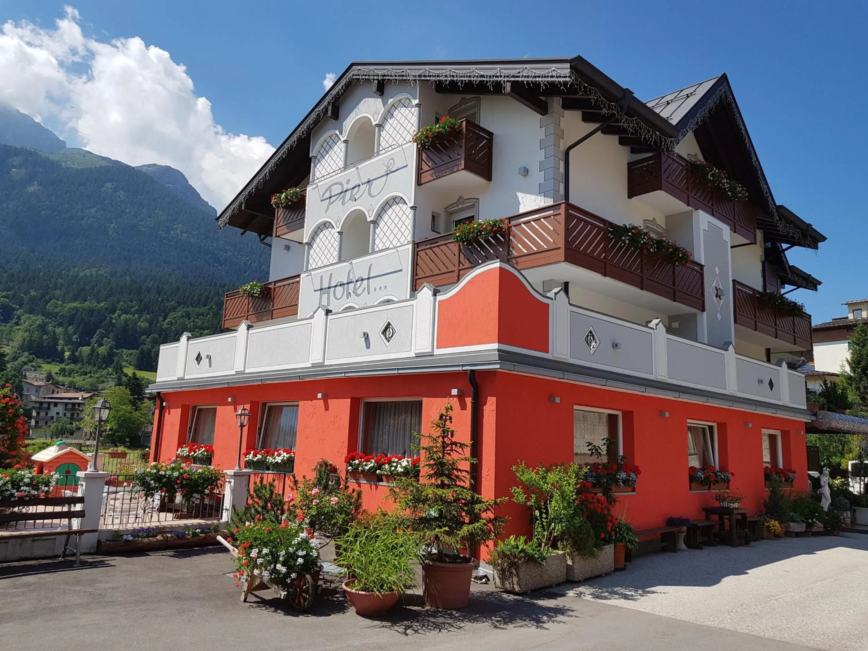 Facade/entrance in Pier Hotel