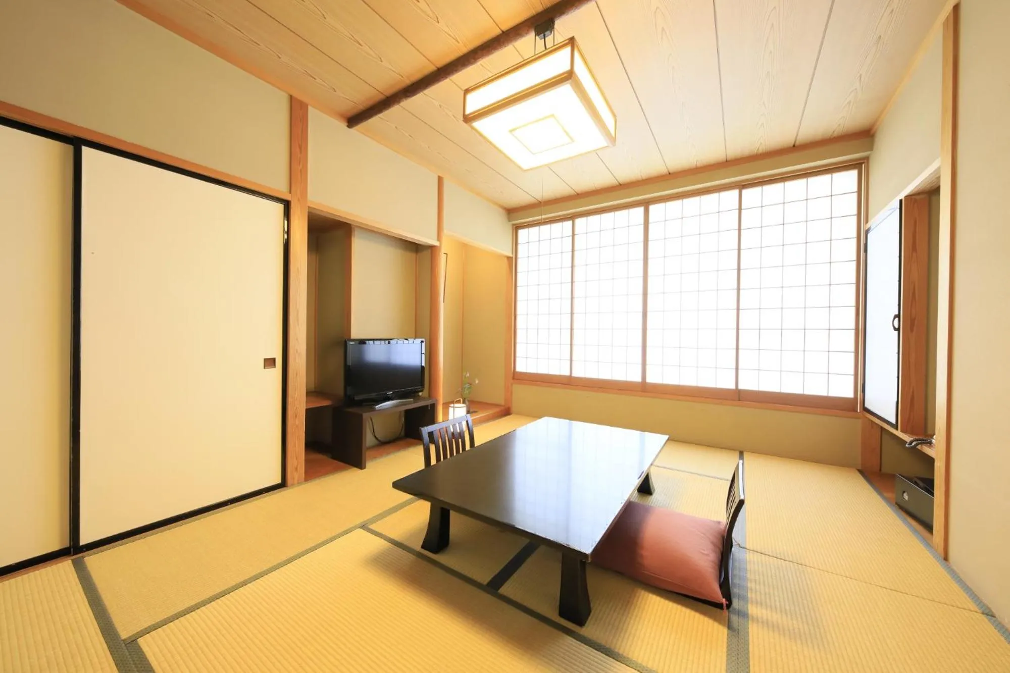 Bed in Wafu-no-Yado MASUYA