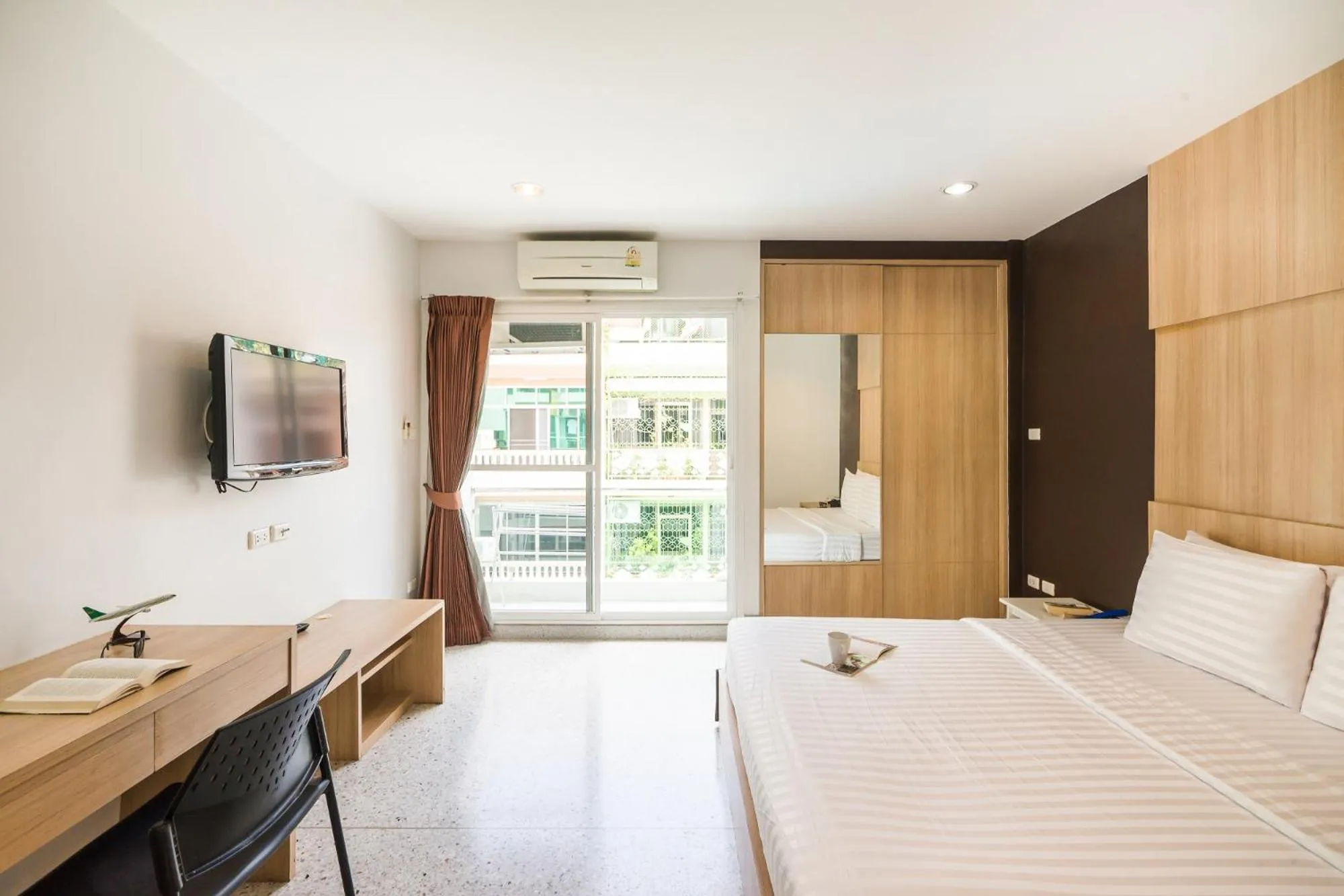 Bedroom, Bed in The Fifth Residence