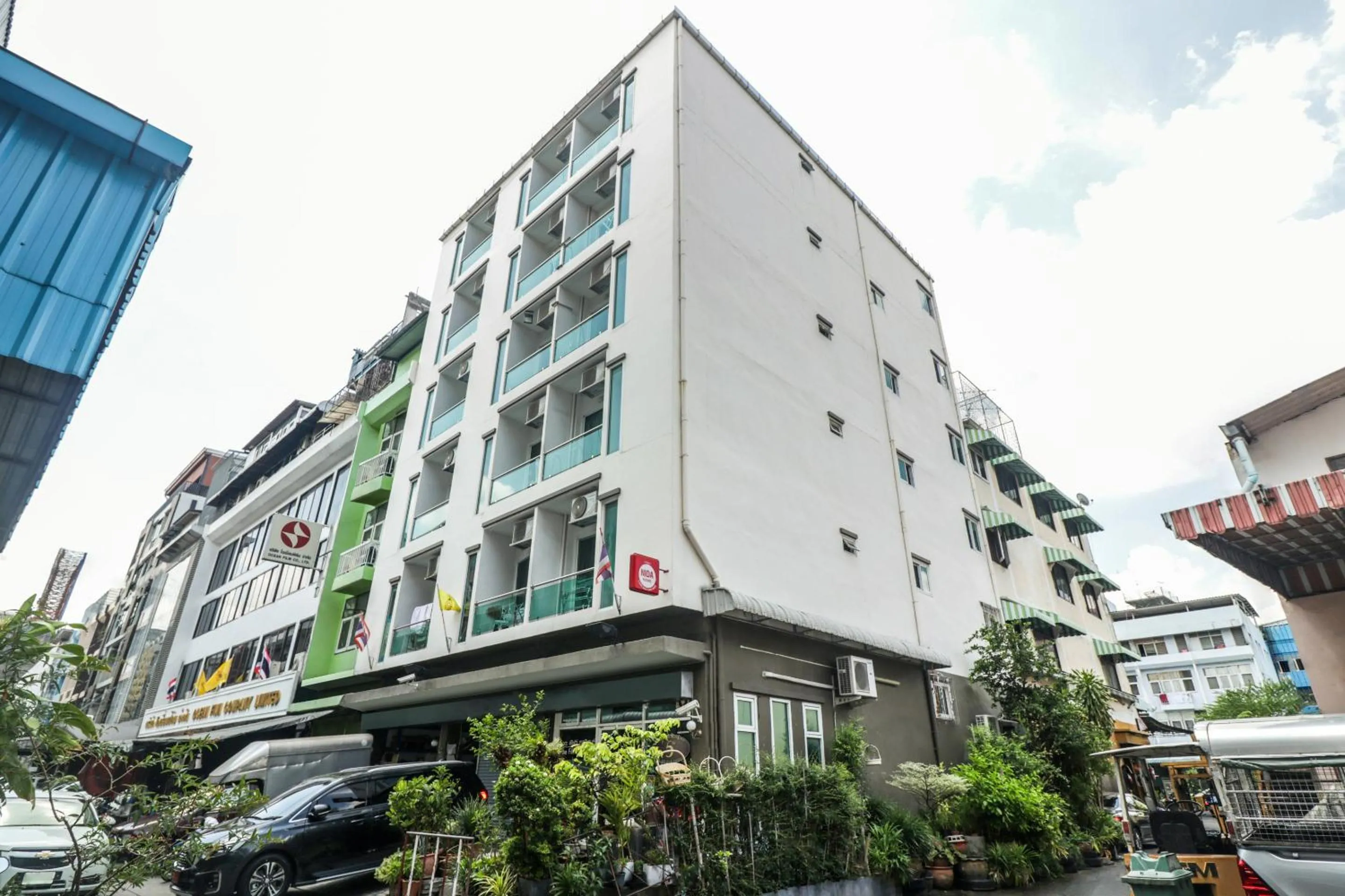Facade/entrance in The Fifth Residence