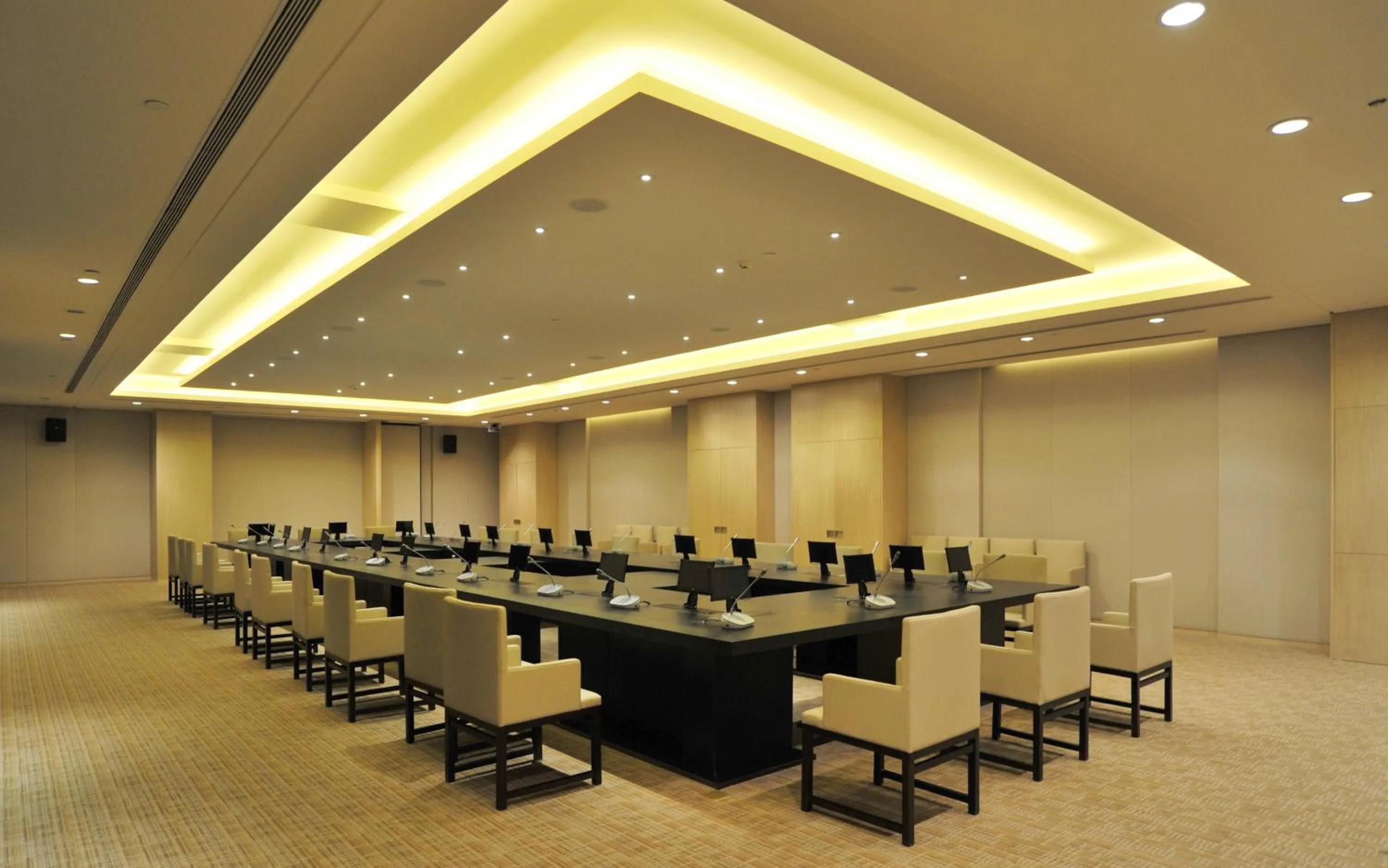 Meeting/conference room in Jinling Hotel