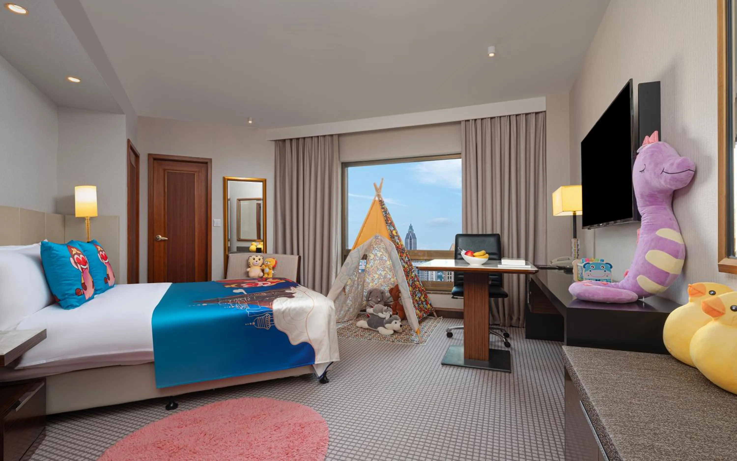 Bed in Jinling Hotel