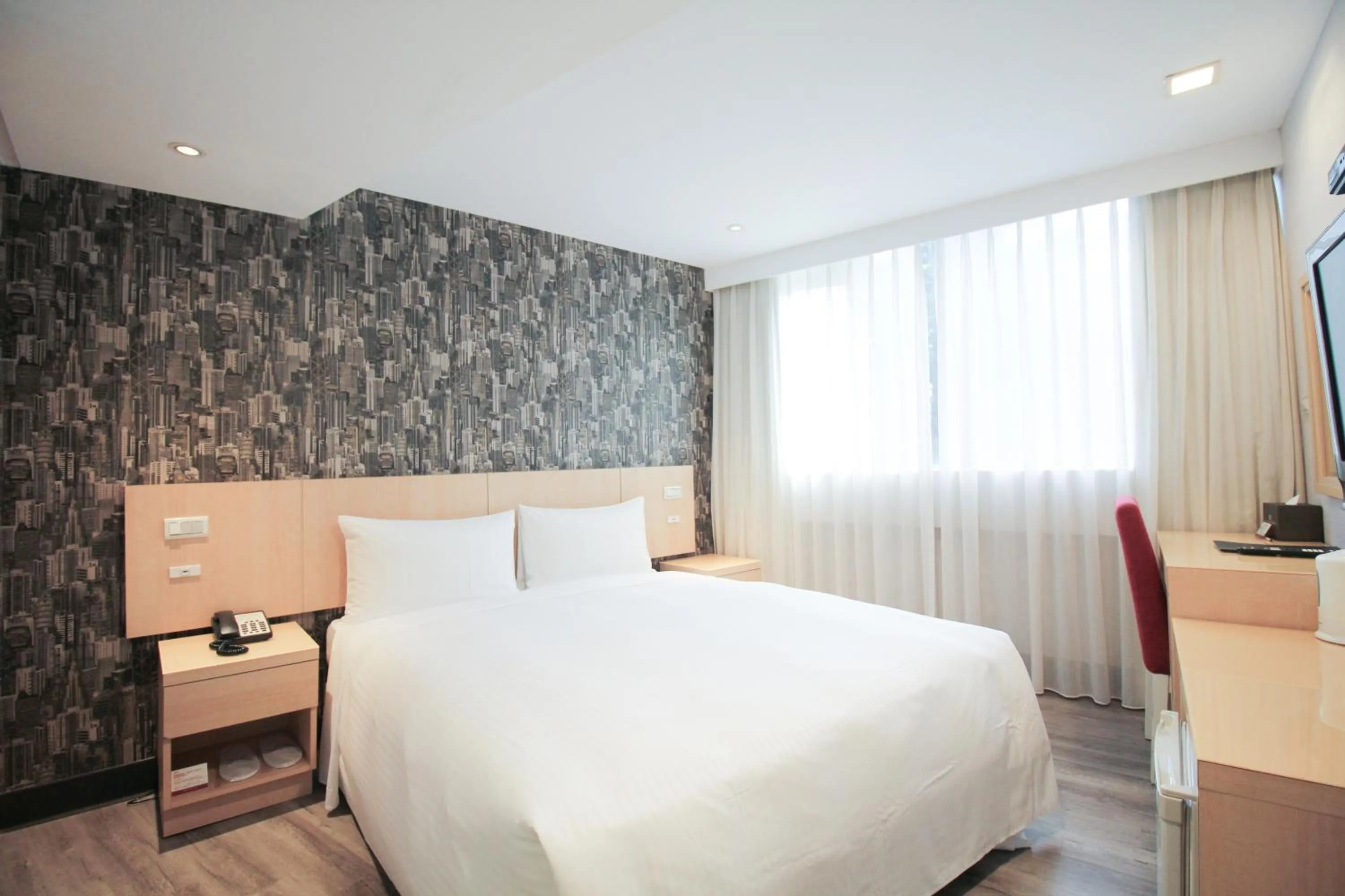 Photo of the whole room, Bed in 台北碧瑤飯店 Hotel B