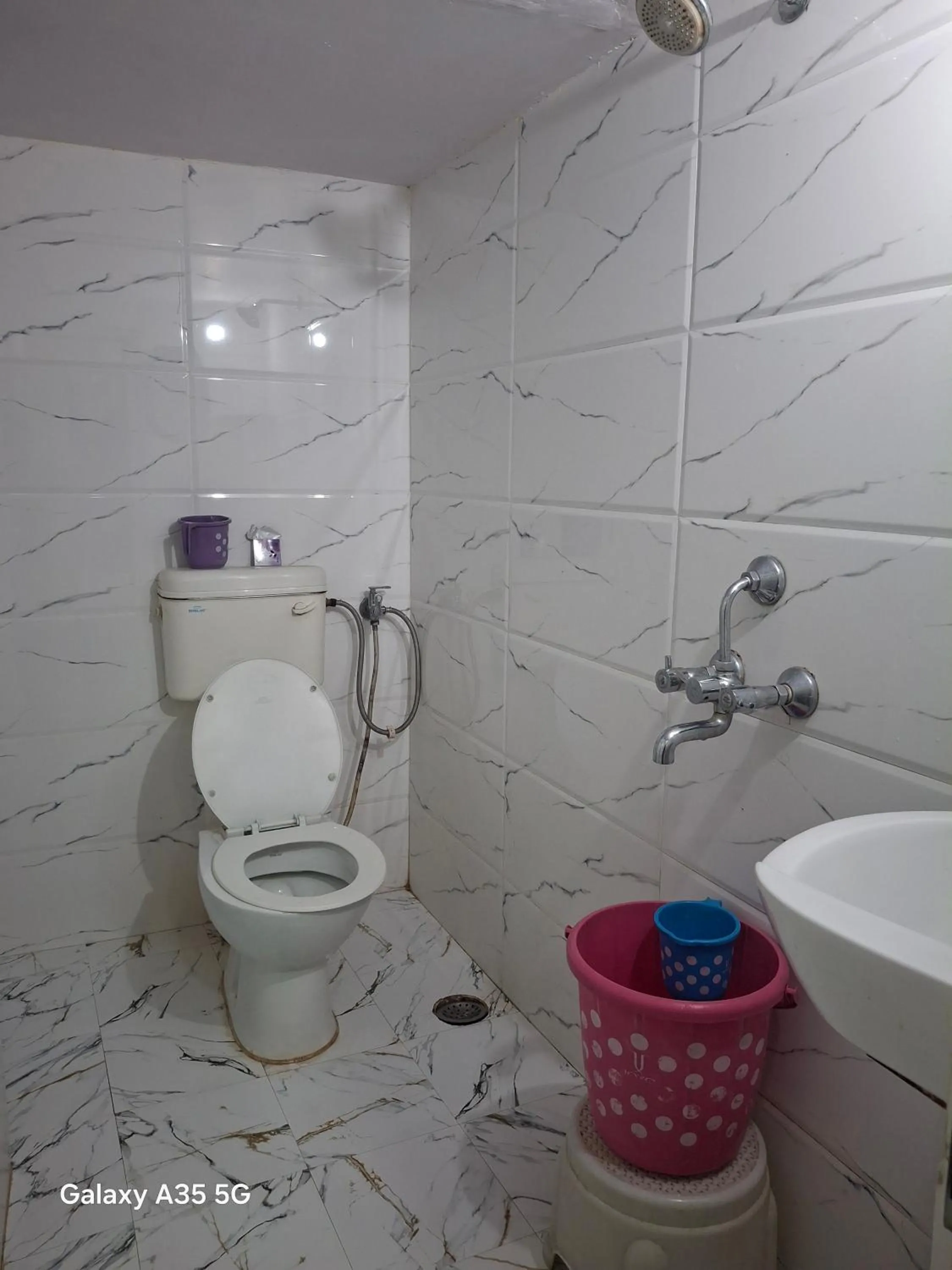 Bathroom in Golden River Homestay