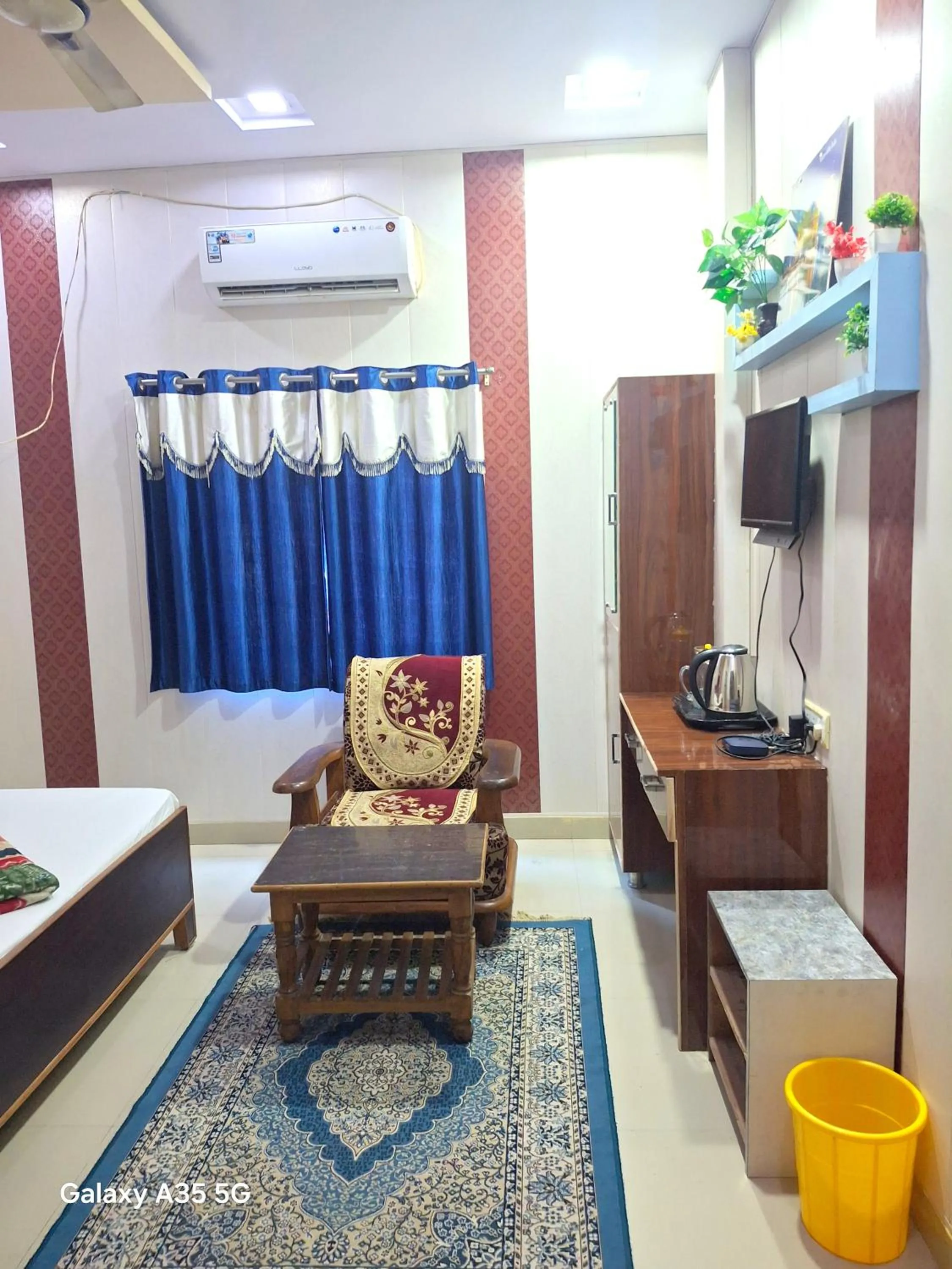 TV and multimedia in Golden River Homestay