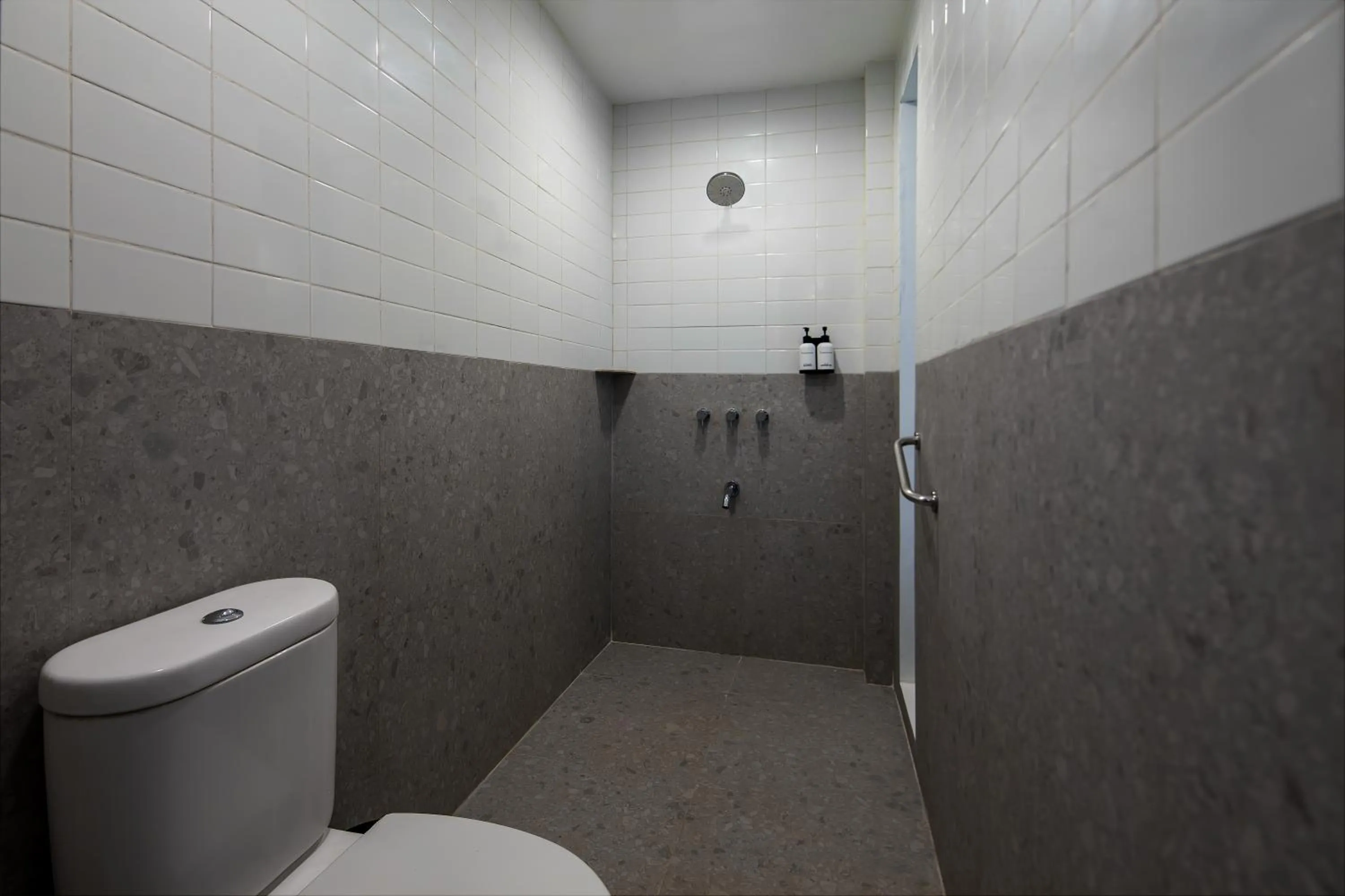 Shower in Kampi Hotel Legian