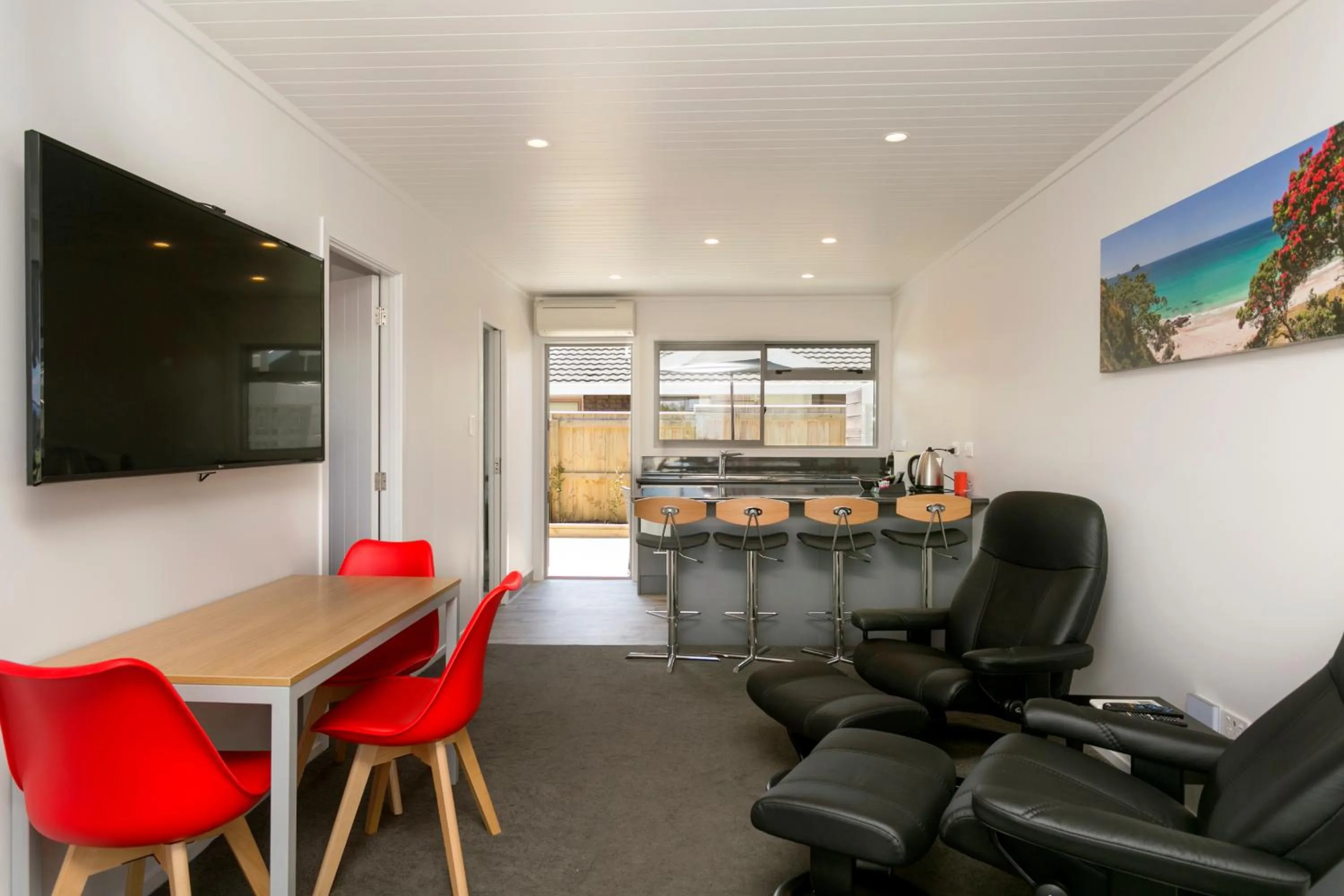 Living room in eMotel