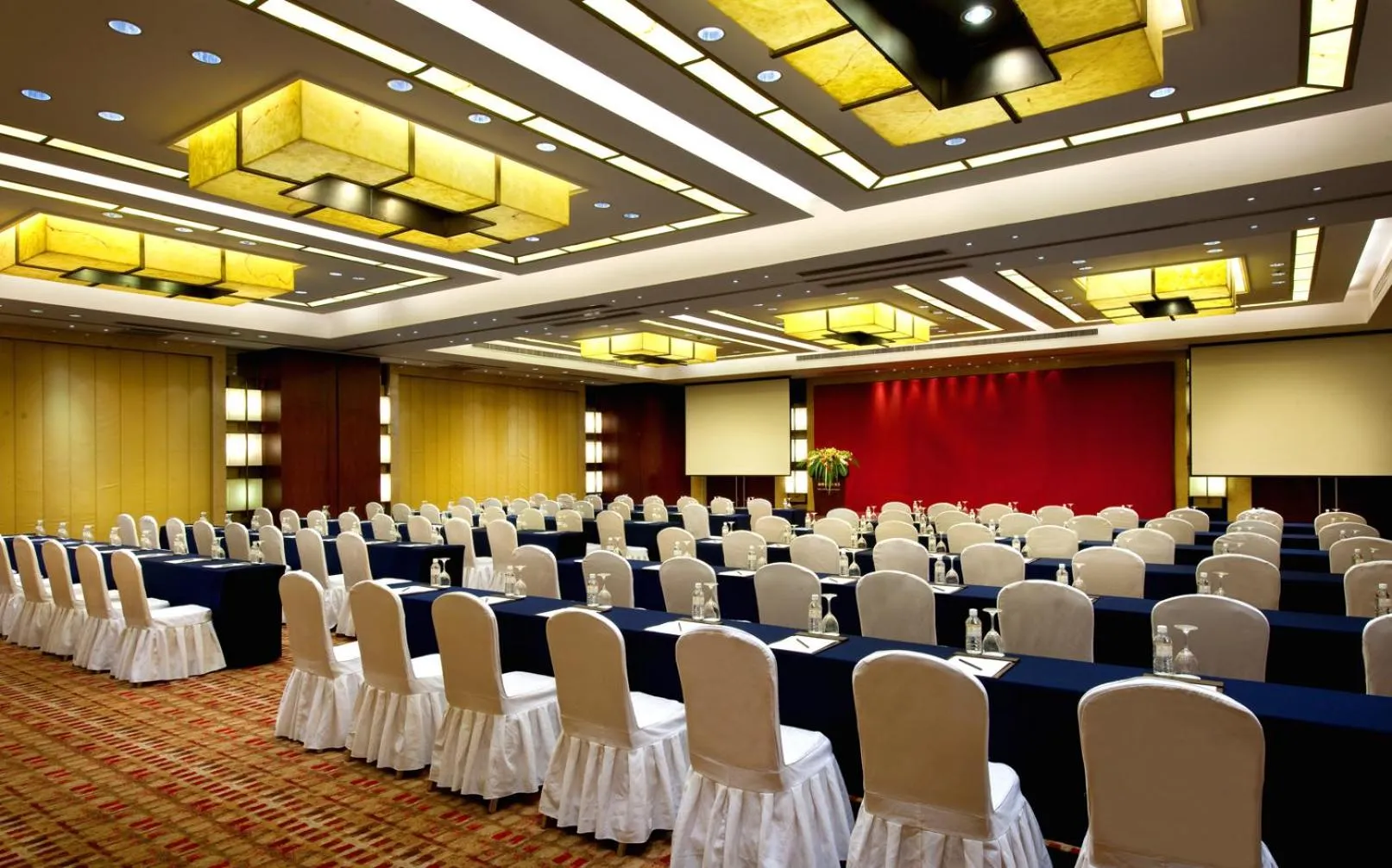 Business facilities in Yidu Jinling Grand Hotel Yancheng