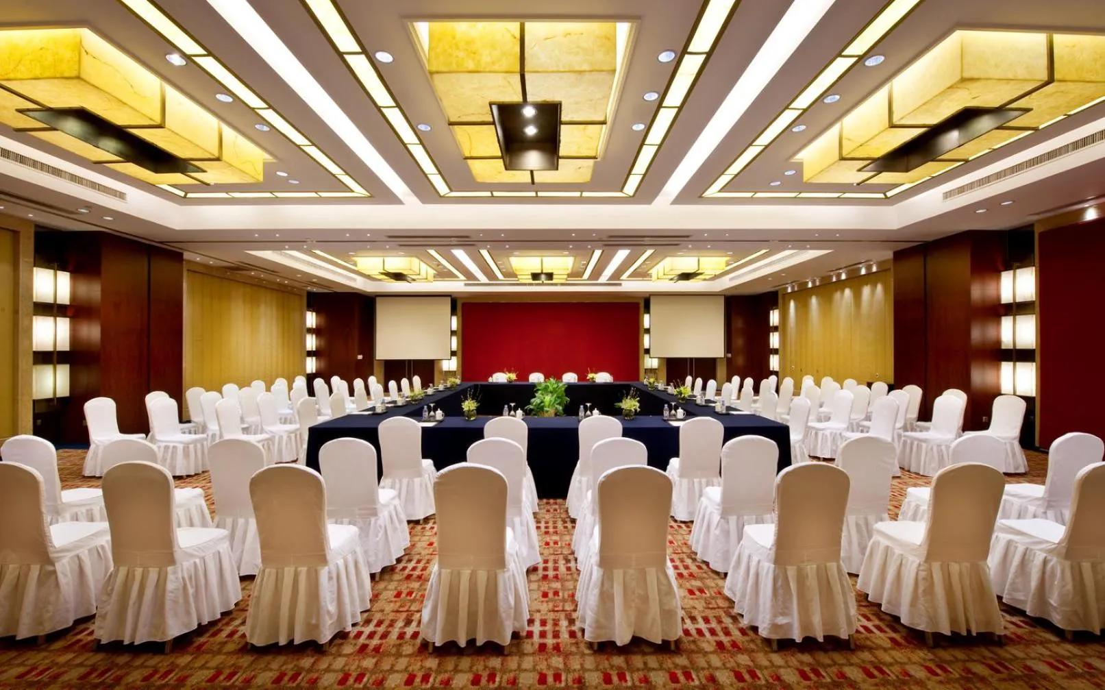 Business facilities in Yidu Jinling Grand Hotel Yancheng