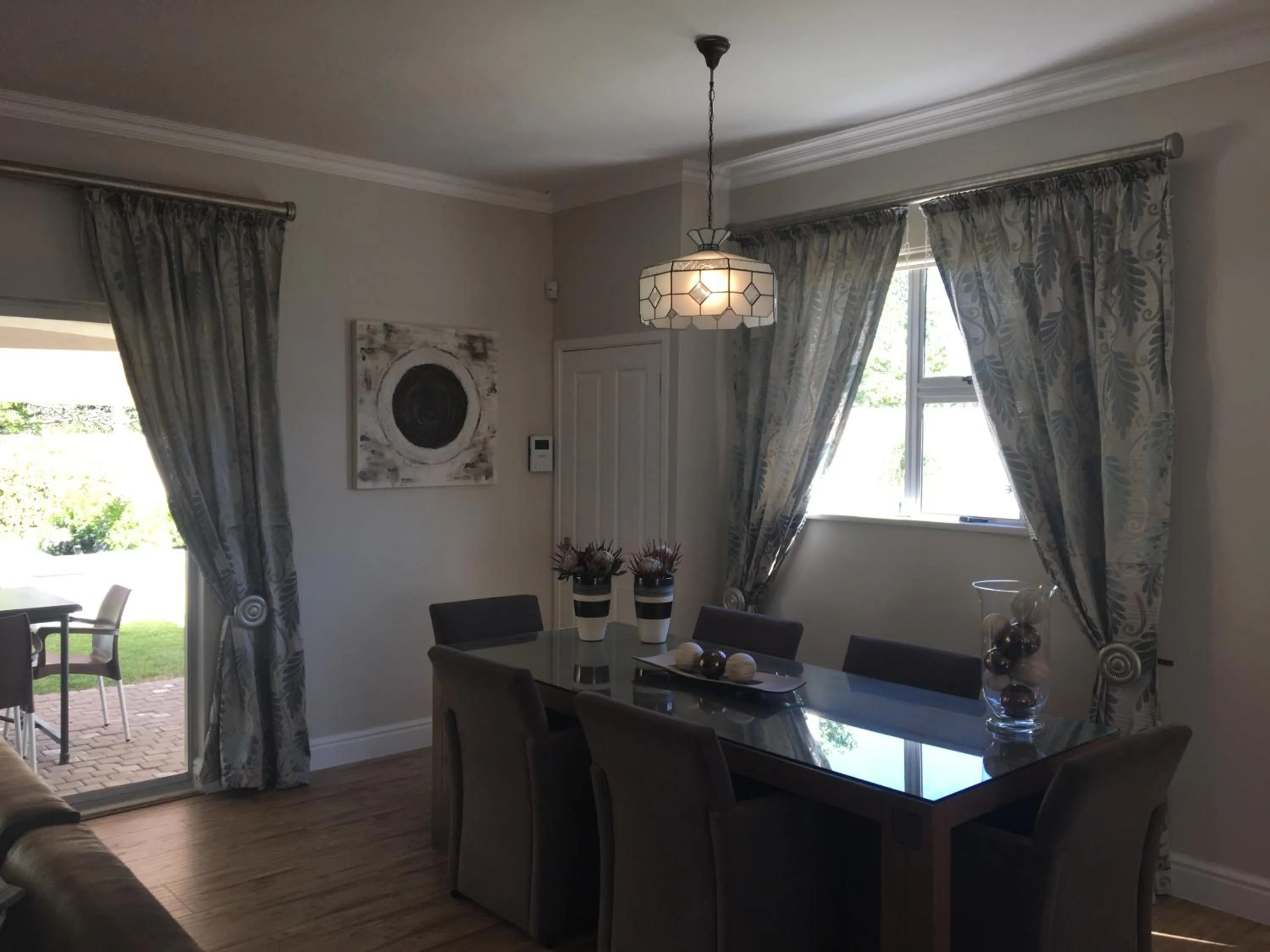 Dining area in African Palm Cottage and Guesthouse