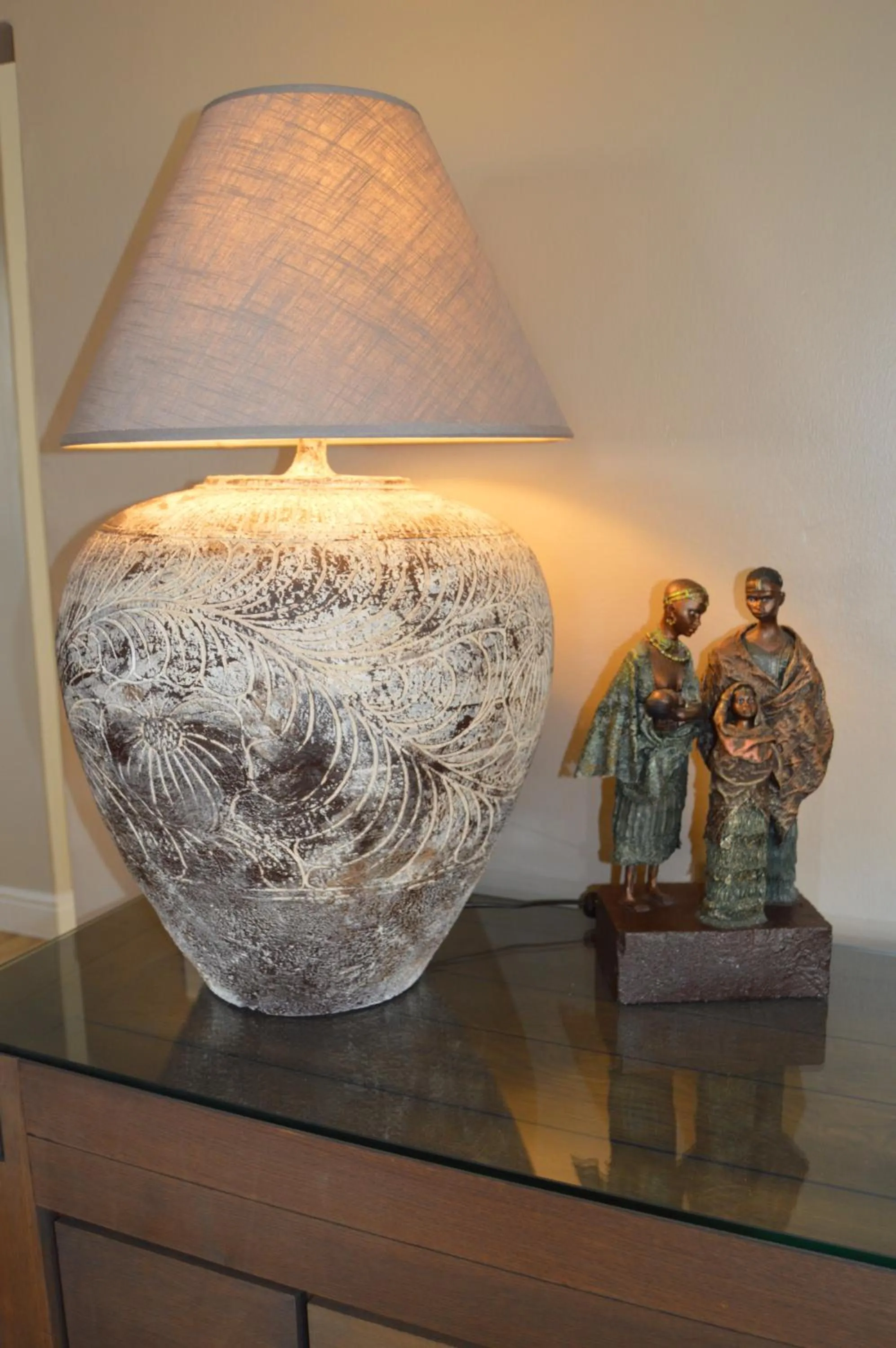 Decorative detail in African Palm Cottage and Guesthouse