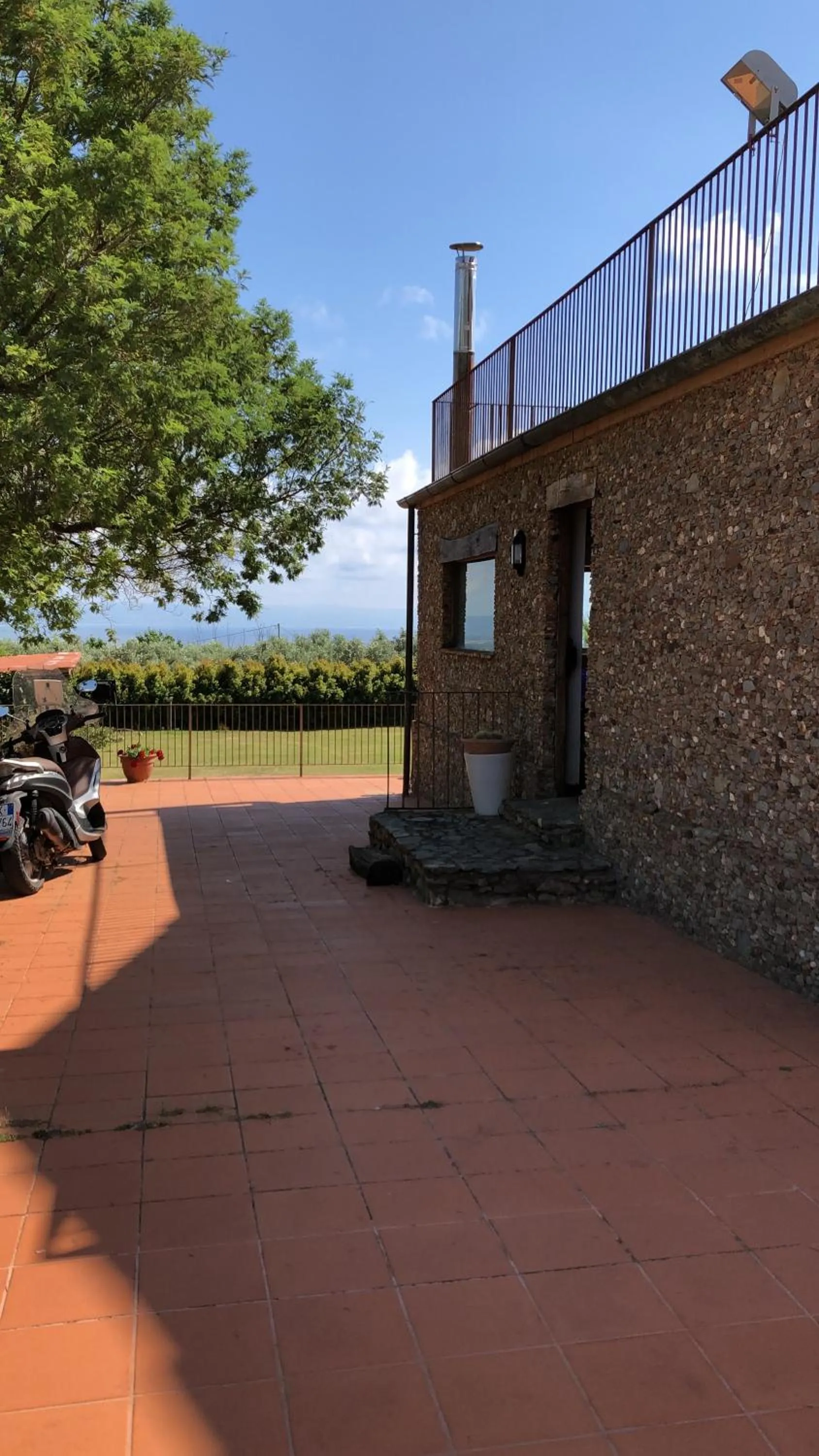 Property building in Lo sguardo sul golfo