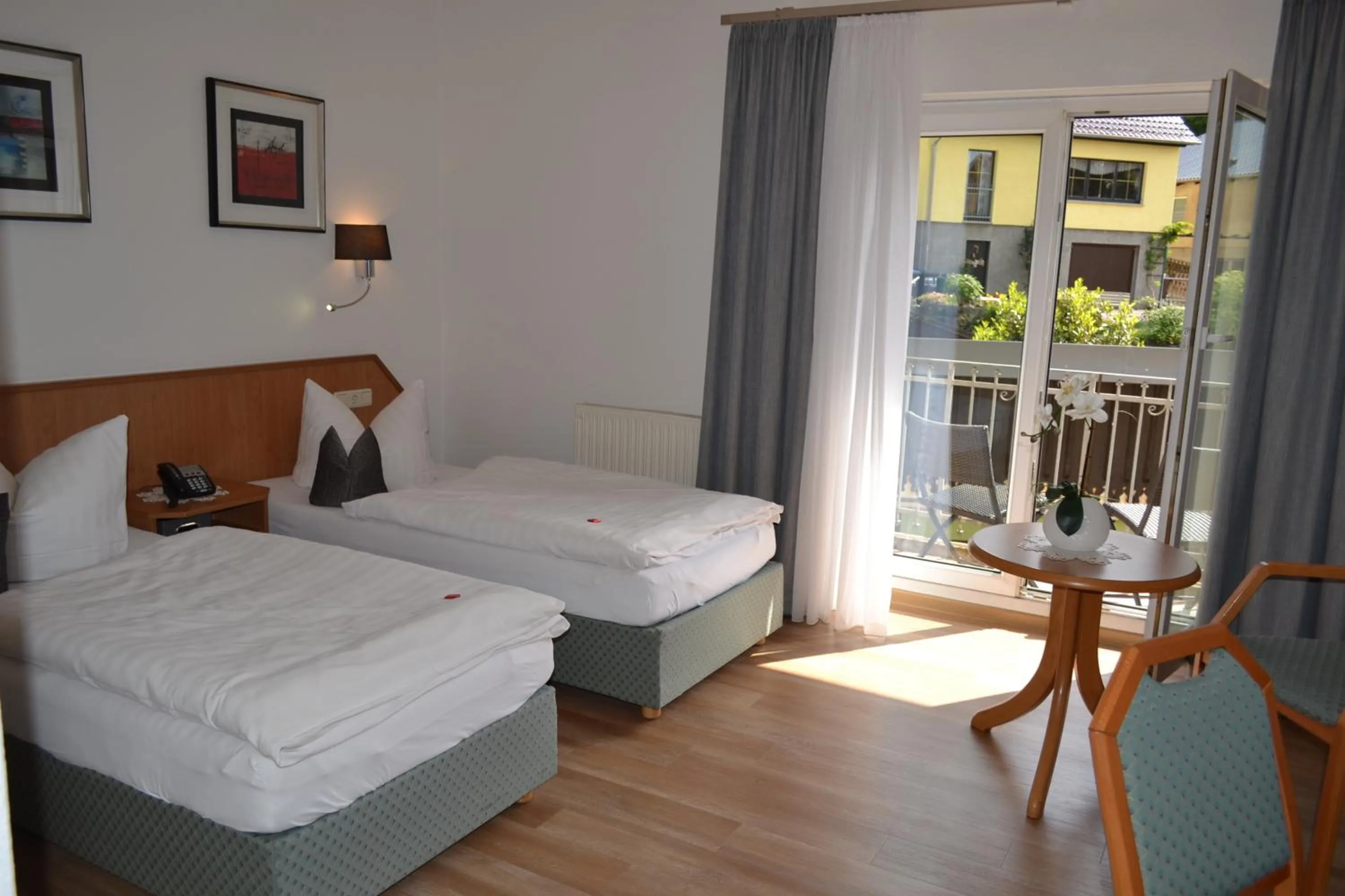 Day, Bed in Hotel & Restaurant Zur Linde