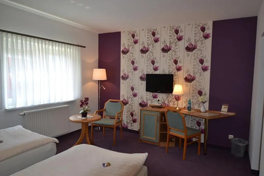 Bed in Hotel & Restaurant Zur Linde
